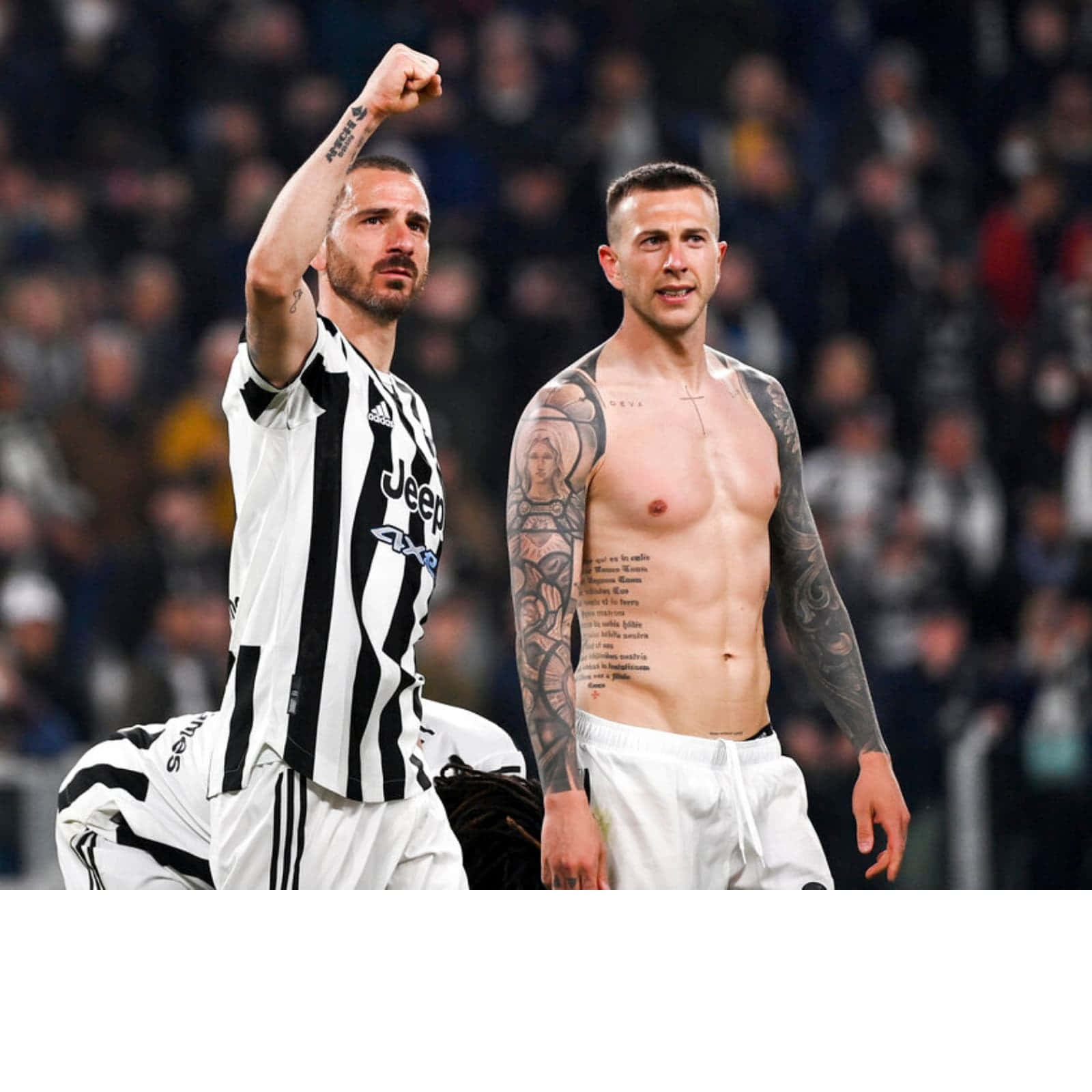Federico Bernardeschi og holdkammerat Danilo på Juventus Stadium Wallpaper