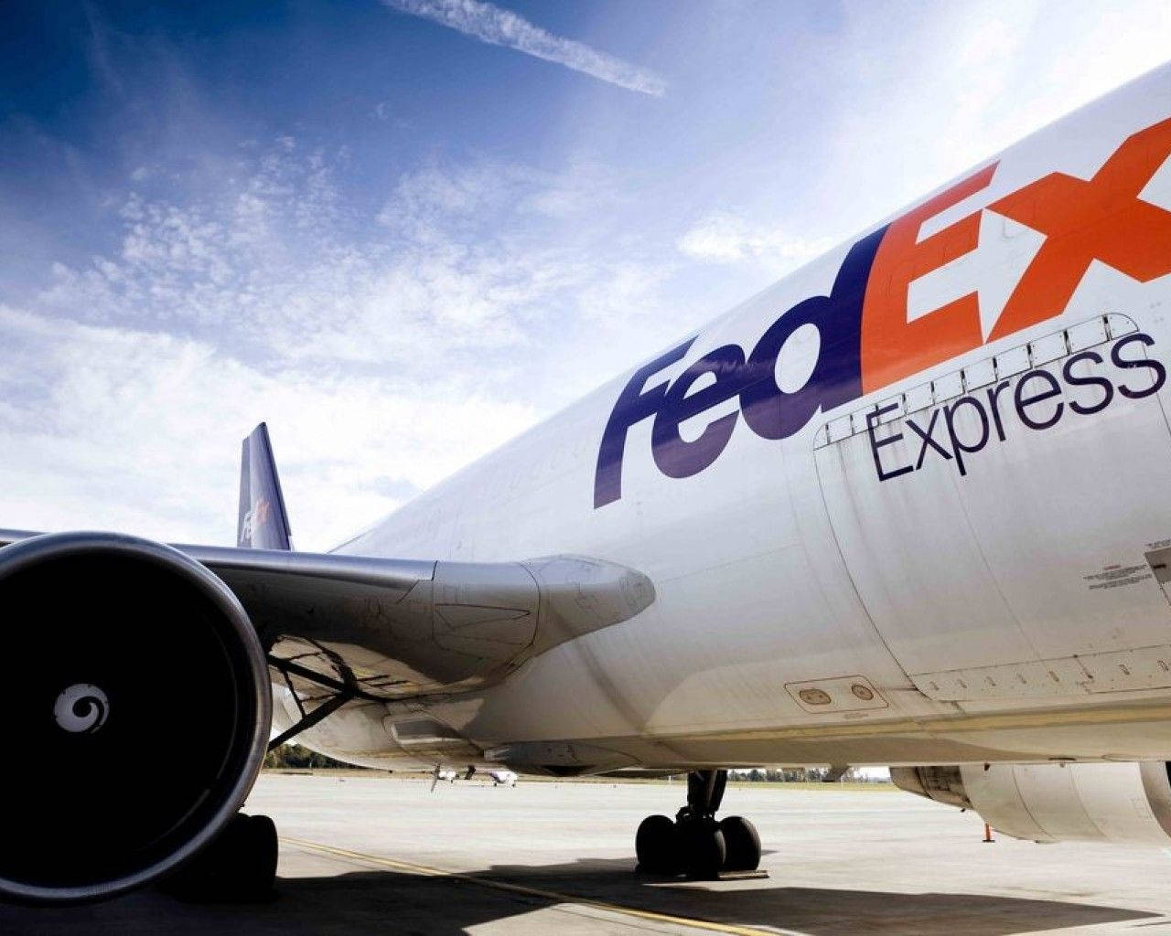 FedEx Express Airplane Side View Wallpaper