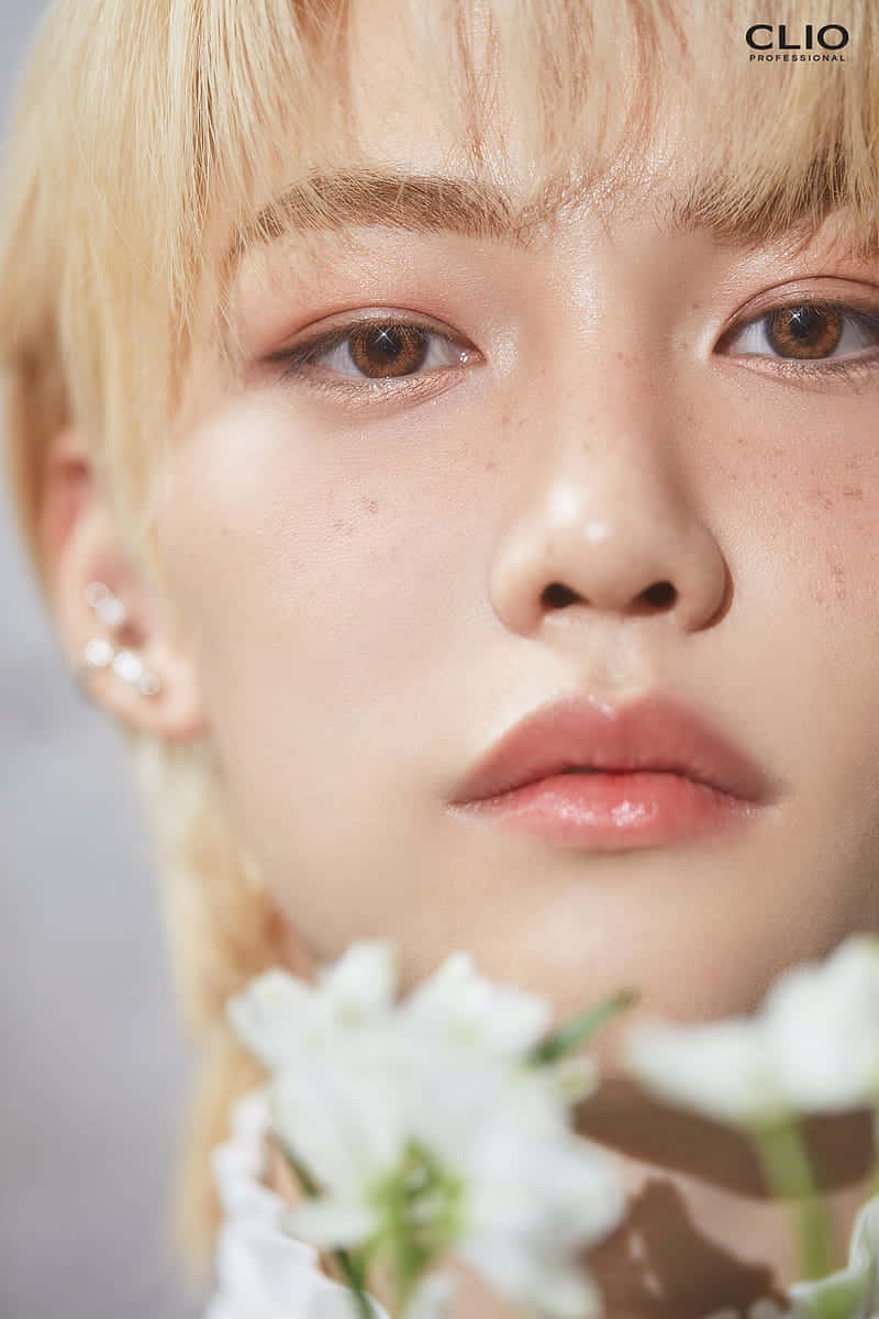 Felix of K-Pop group Stray Kids exudes confidence and swagger Wallpaper