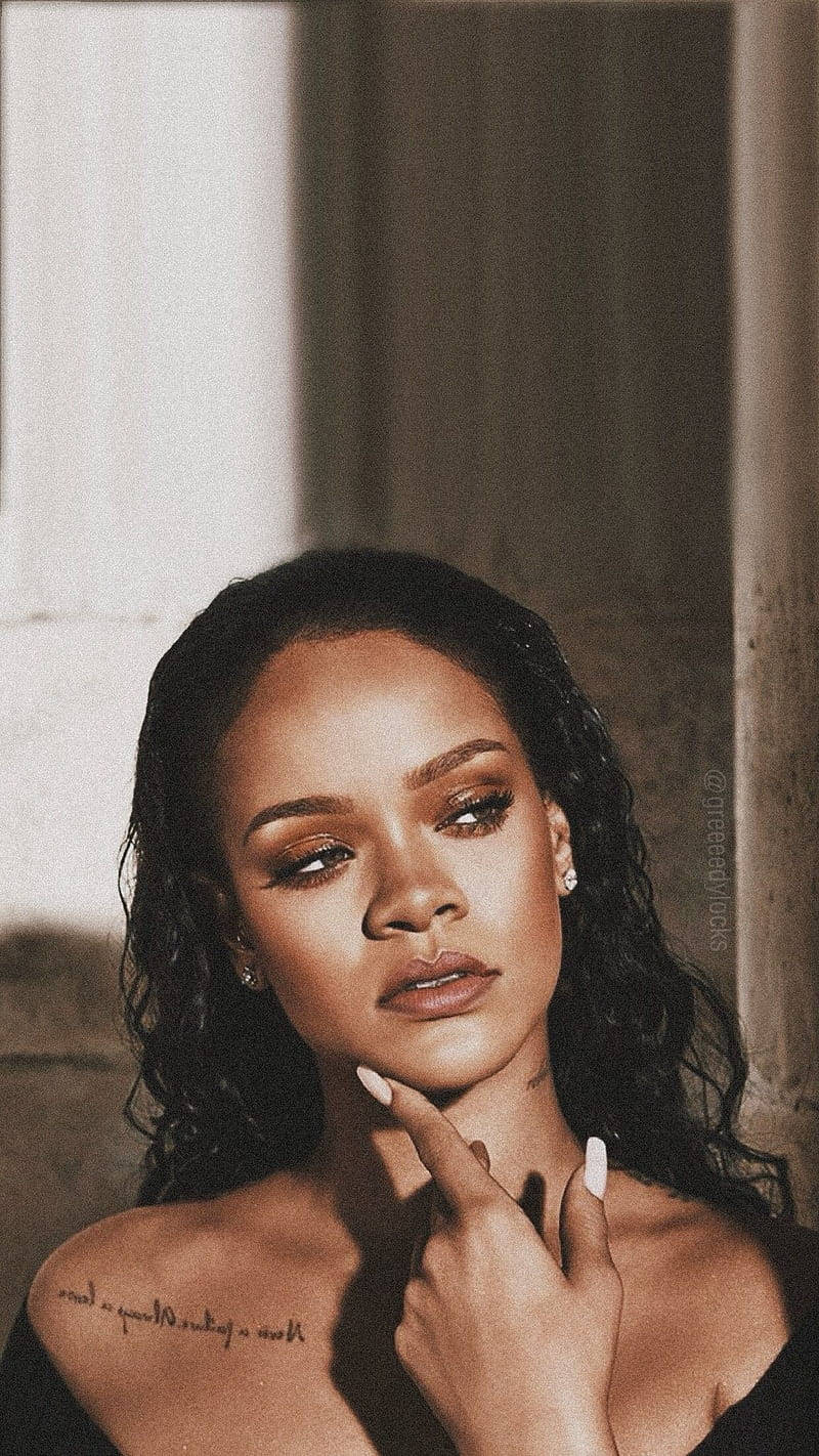 Fenty Rihanna Finger On Chin Wallpaper