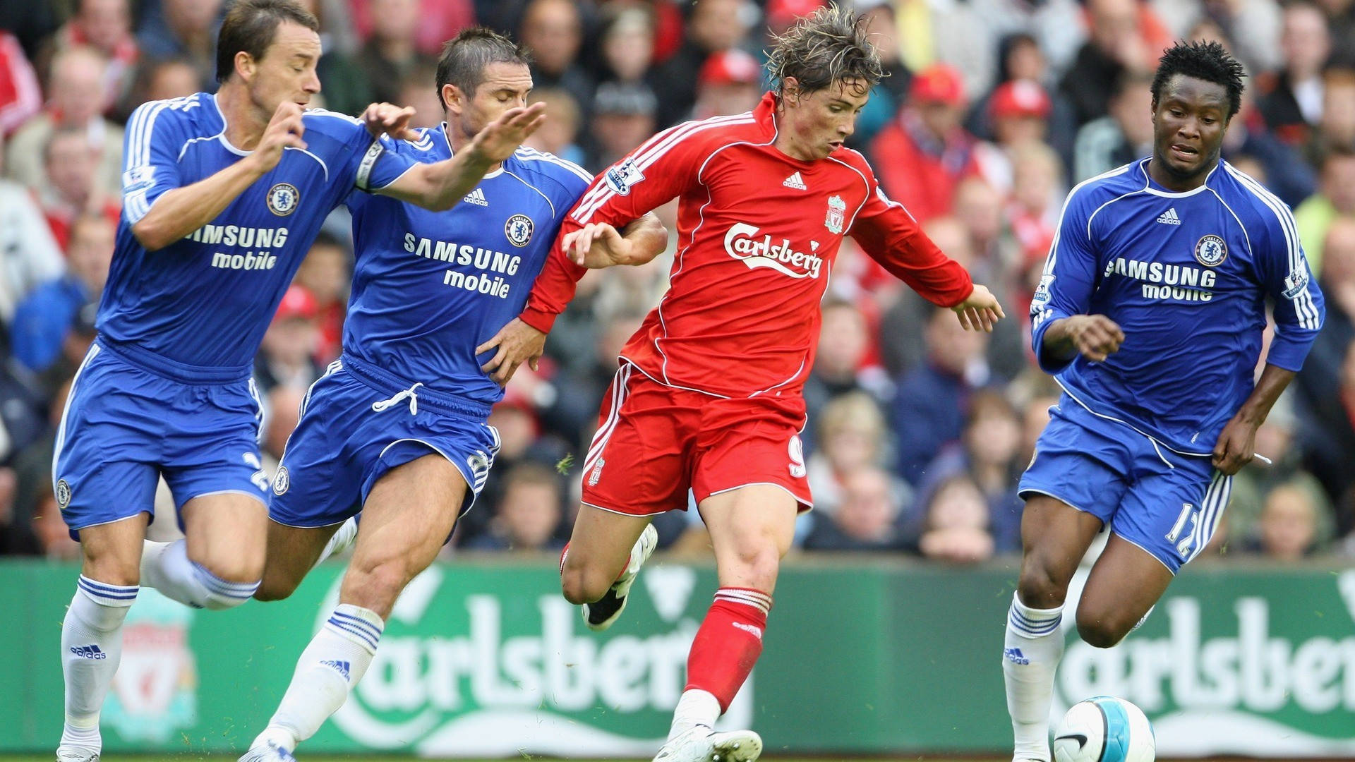 Fernando Torres With An Opponents
