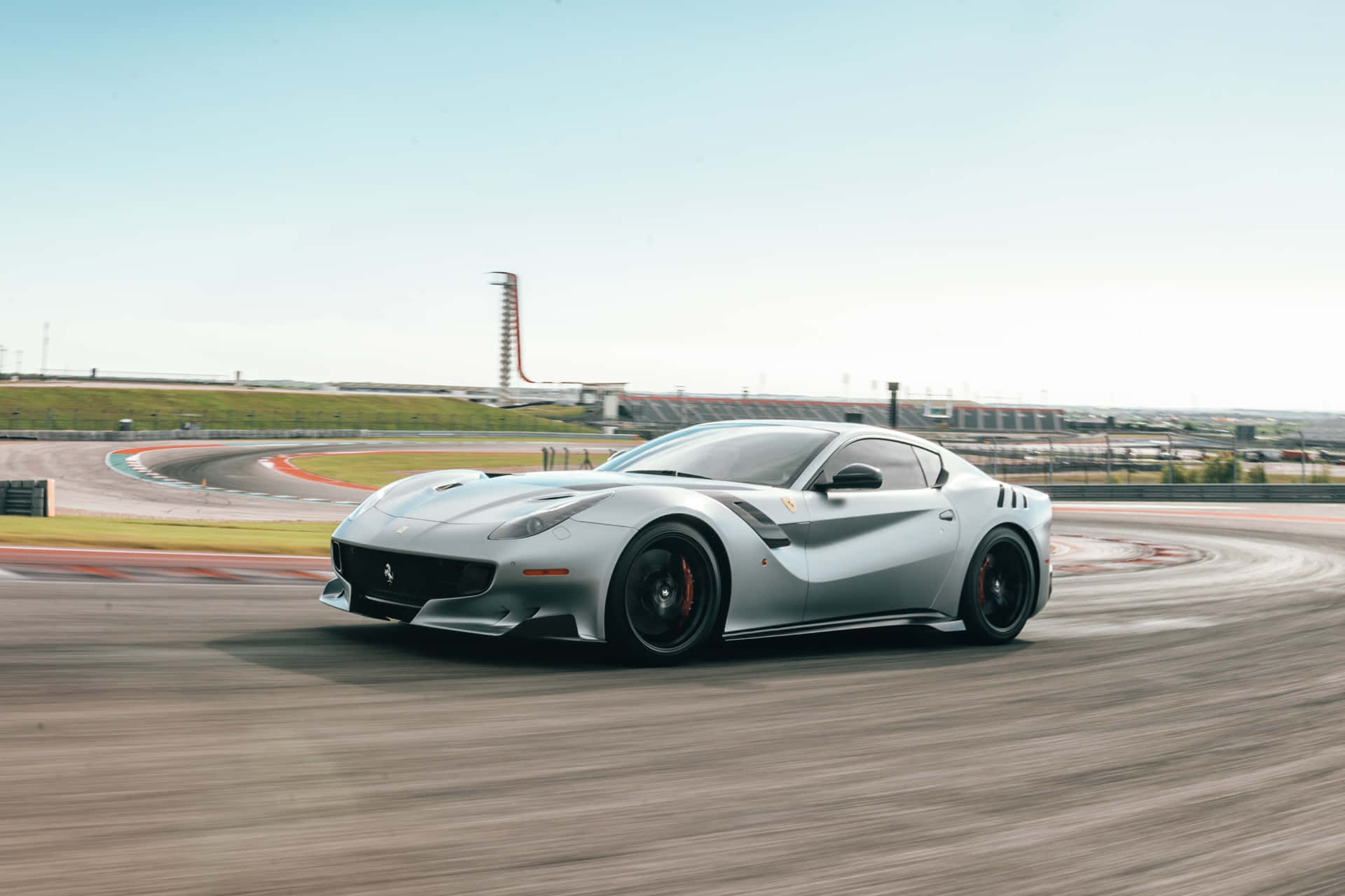 Ferrarigts Kör På En Racerbana
