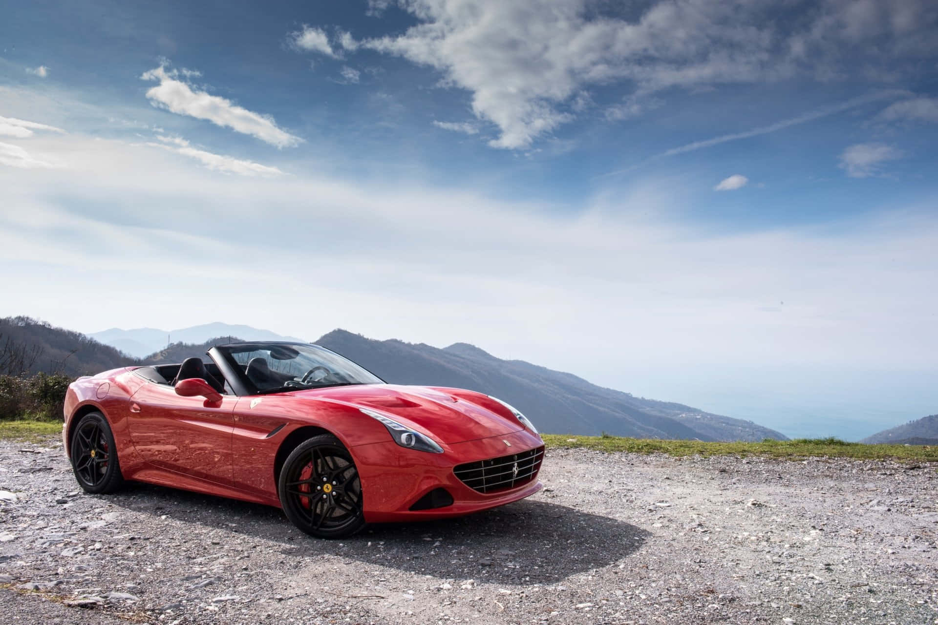 Stunning Ferrari California T in action Wallpaper