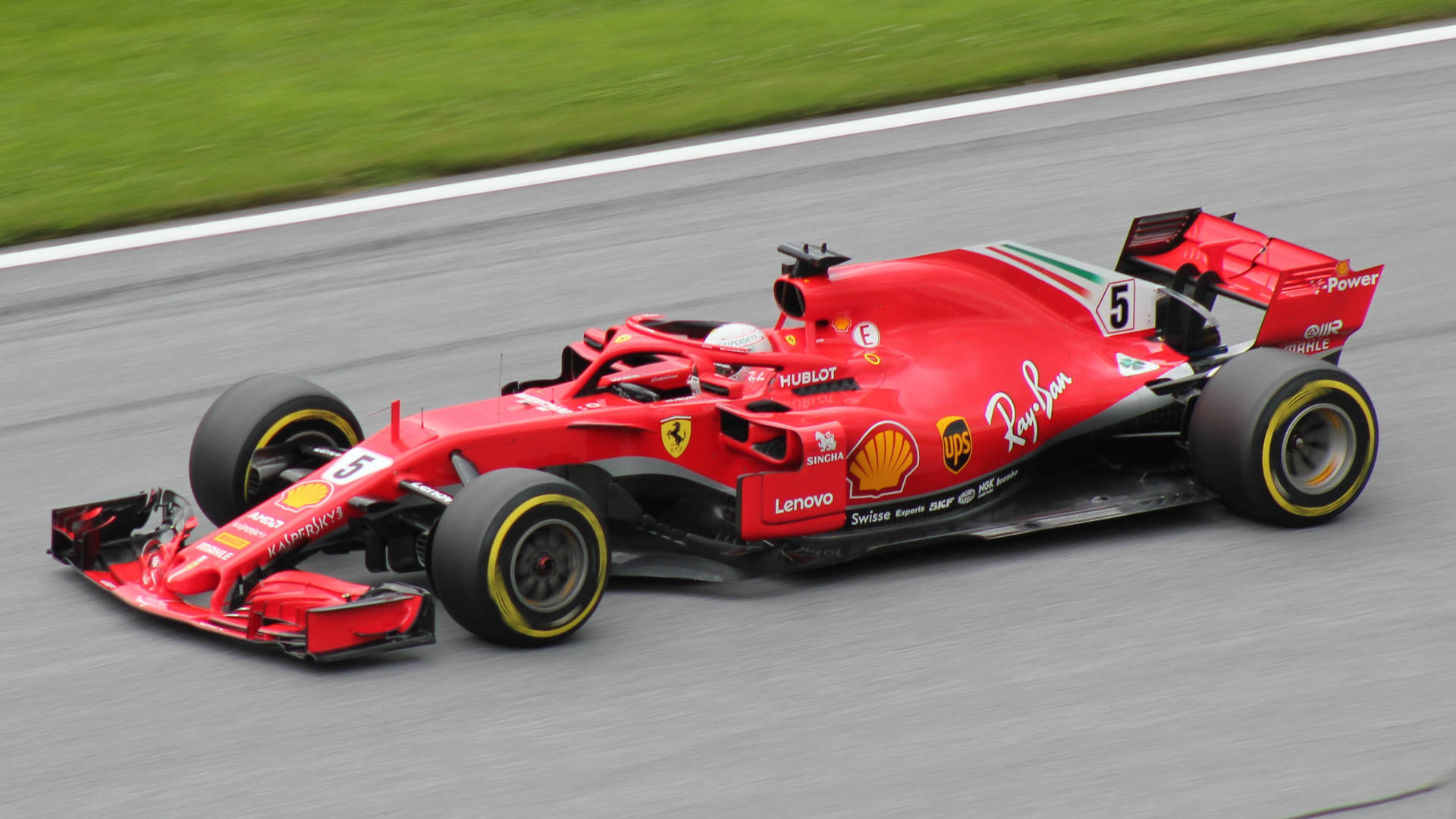 Ferrari F1 2018 Speeding Wallpaper