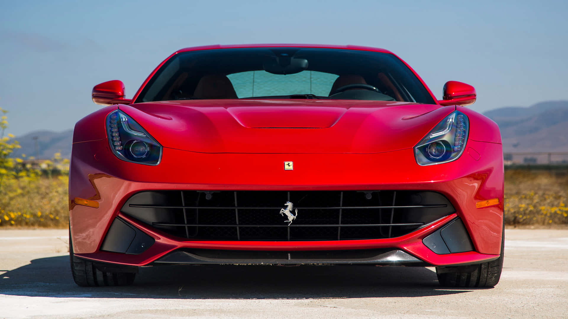 Espectacularferrari F12 Berlinetta Rojo En Alta Definición Fondo de pantalla