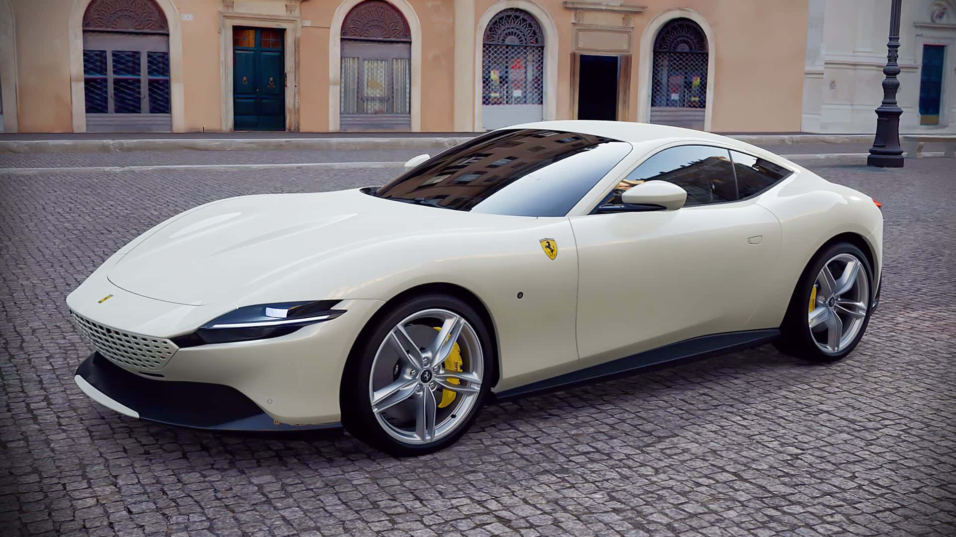 Sloganelegante Y Estilizado: El Ferrari Roma Desatado Fondo de pantalla