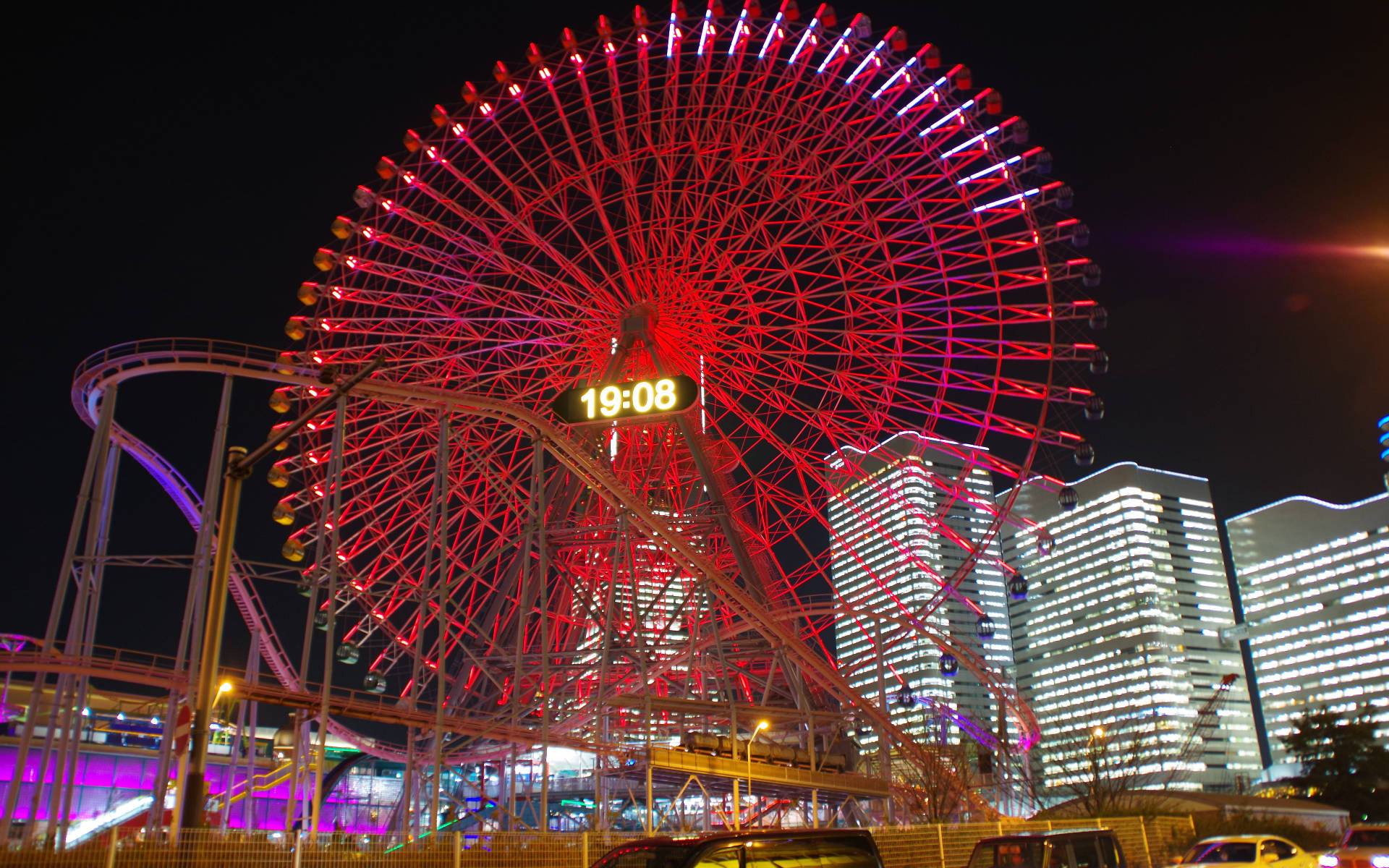 Ferris Wheel In Yokohama Japan Picture