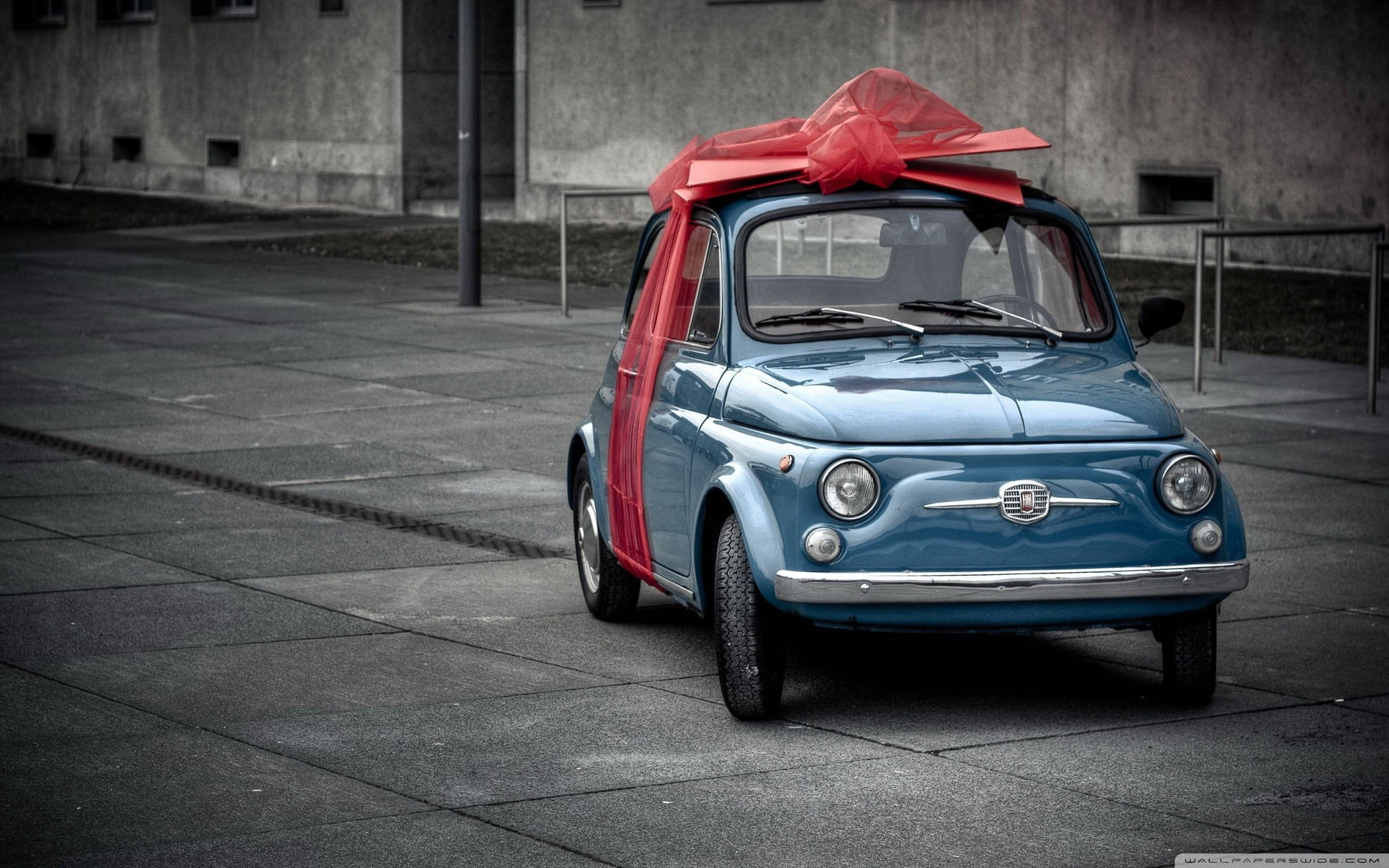 Fiat Blue Classic Car Present