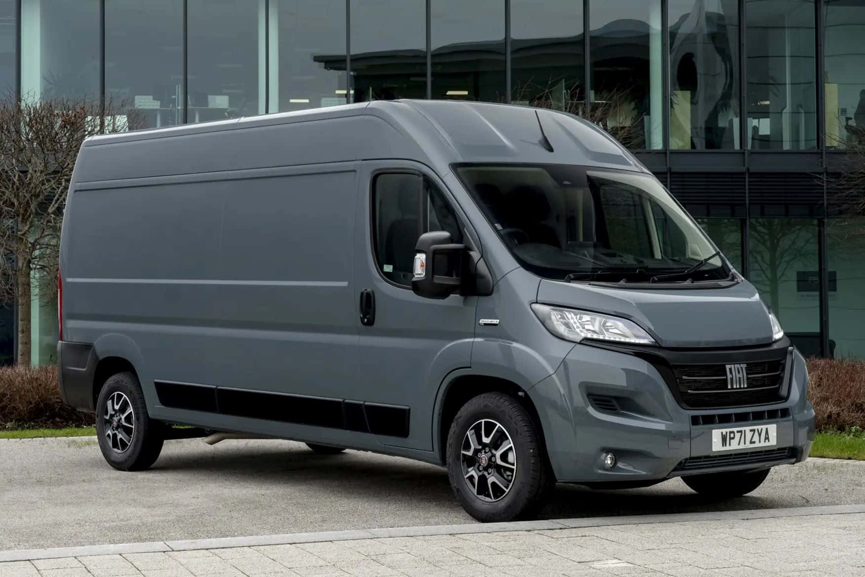 Fiat Ducato Van Geparkeerd Buiten Achtergrond