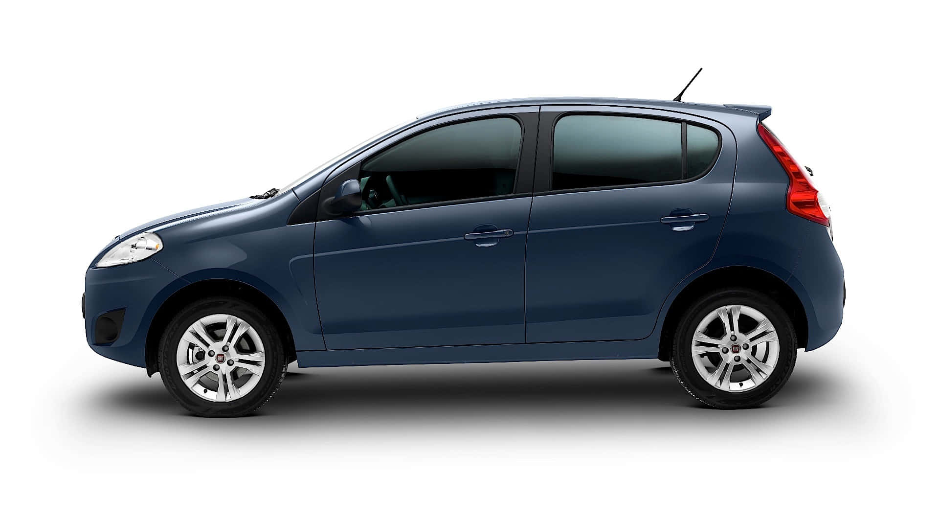 Experience the Thrill of Driving a Fiat Palio Wallpaper