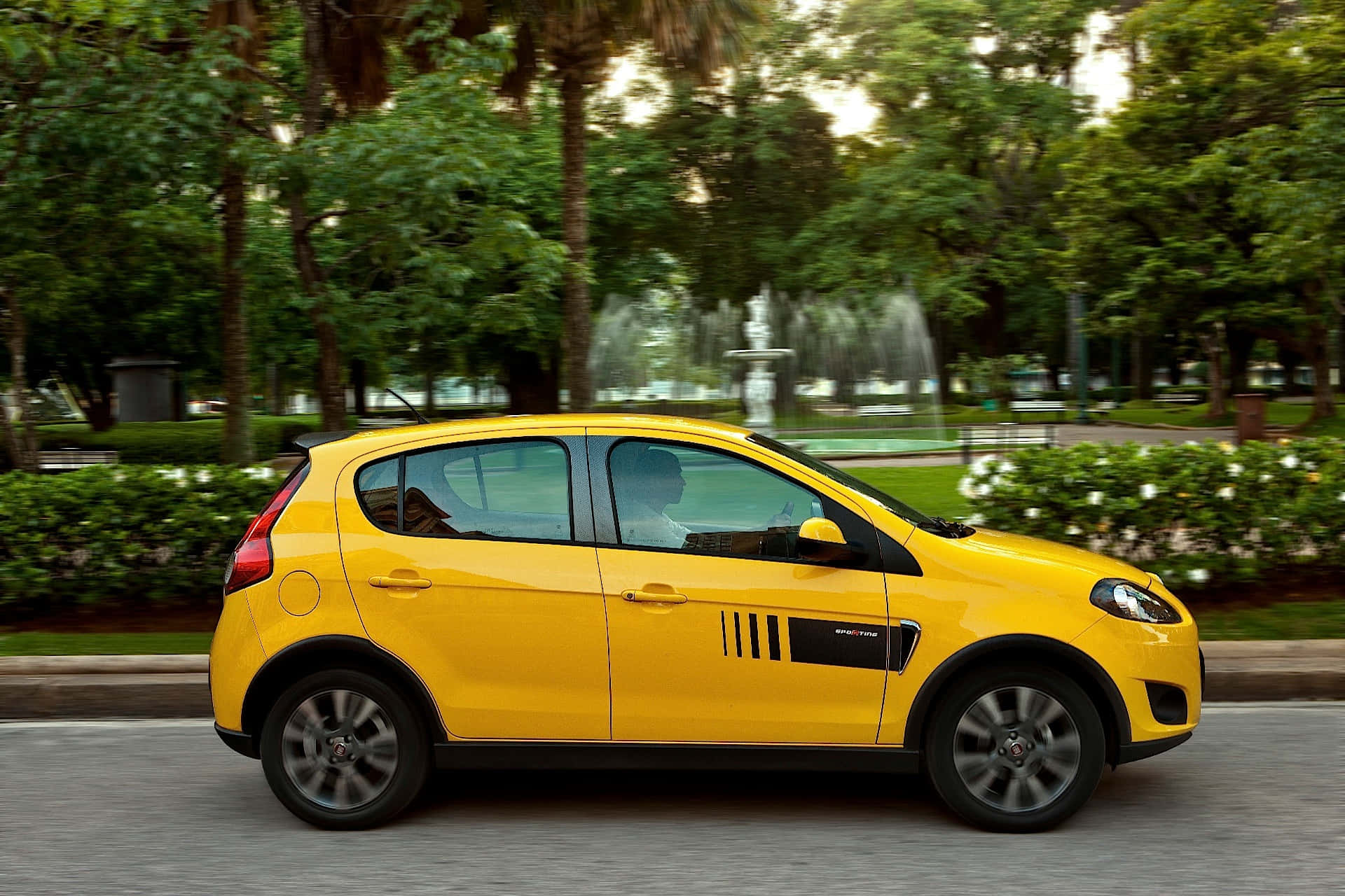 Fiat Palio: A Blend of Style and Performance Wallpaper