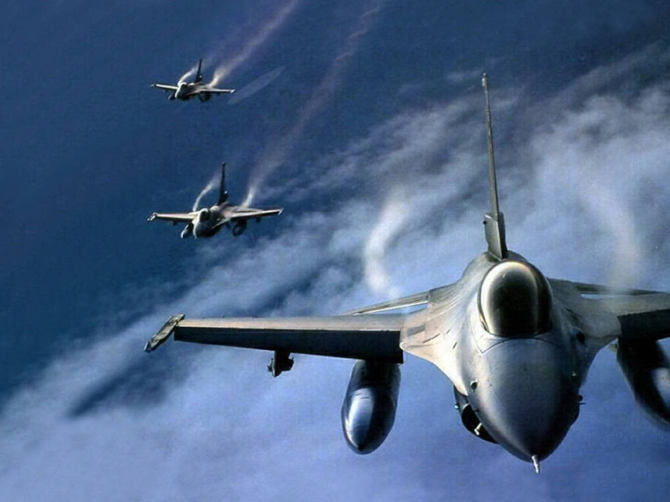 Fighter Jets In Combat Wallpaper
