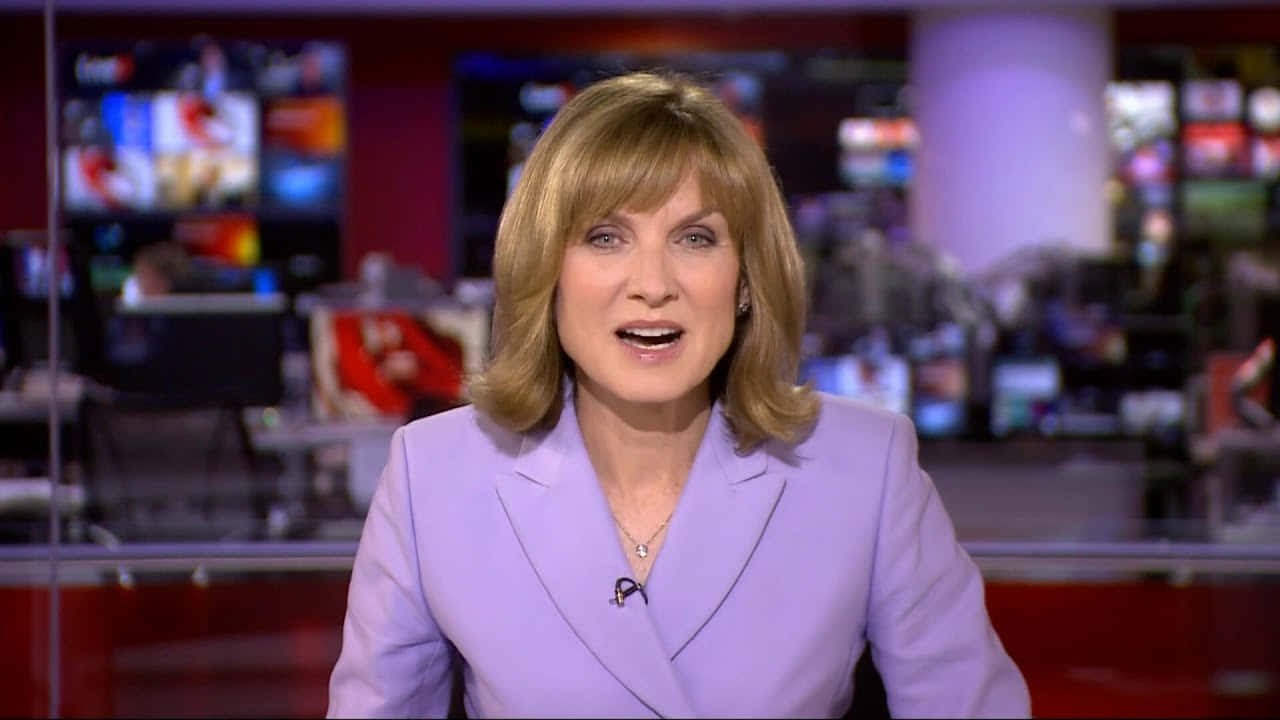 Fiona Bruce: The Face of British Television Wallpaper