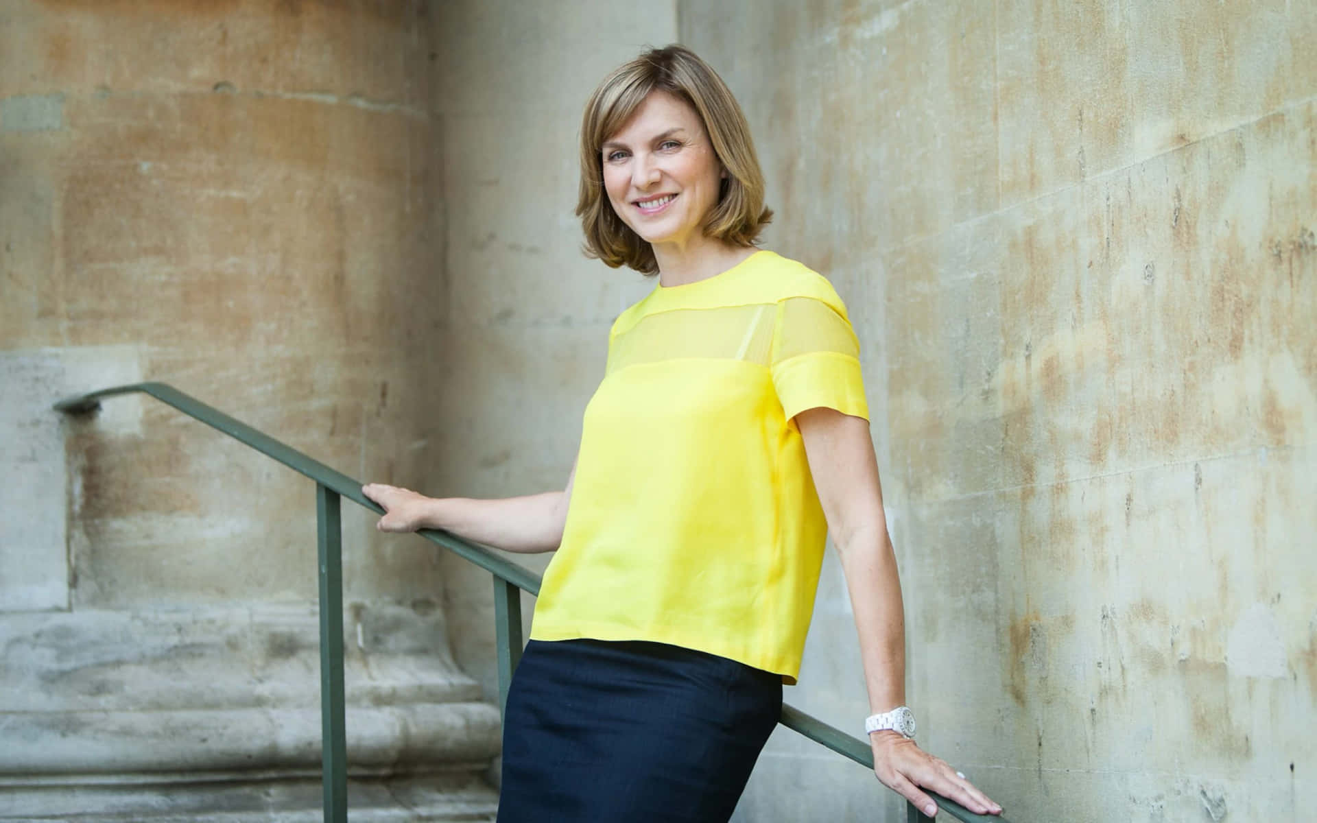 Fiona Bruce posing for a portrait Wallpaper