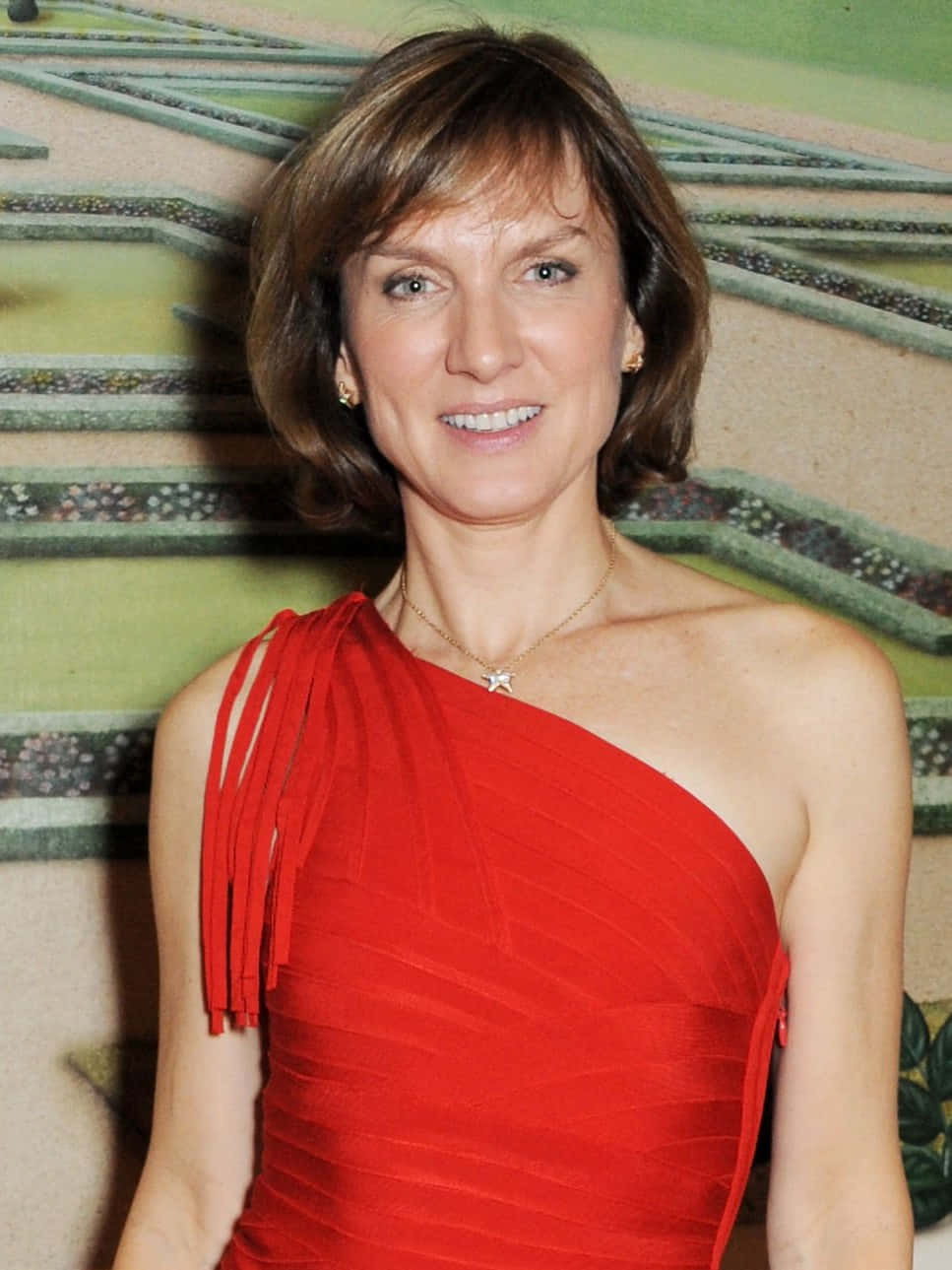 Fiona Bruce posing elegantly in a classy outfit Wallpaper