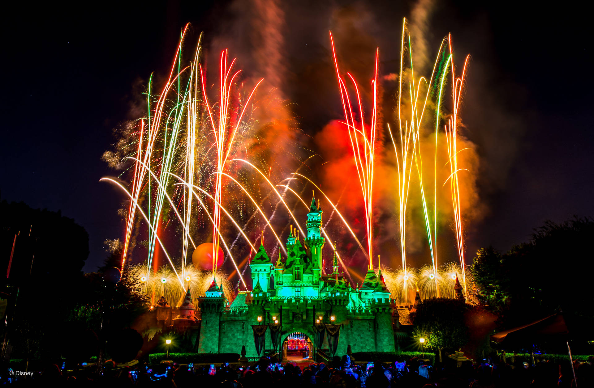 Fireworks At Walt Disney World Desktop Background