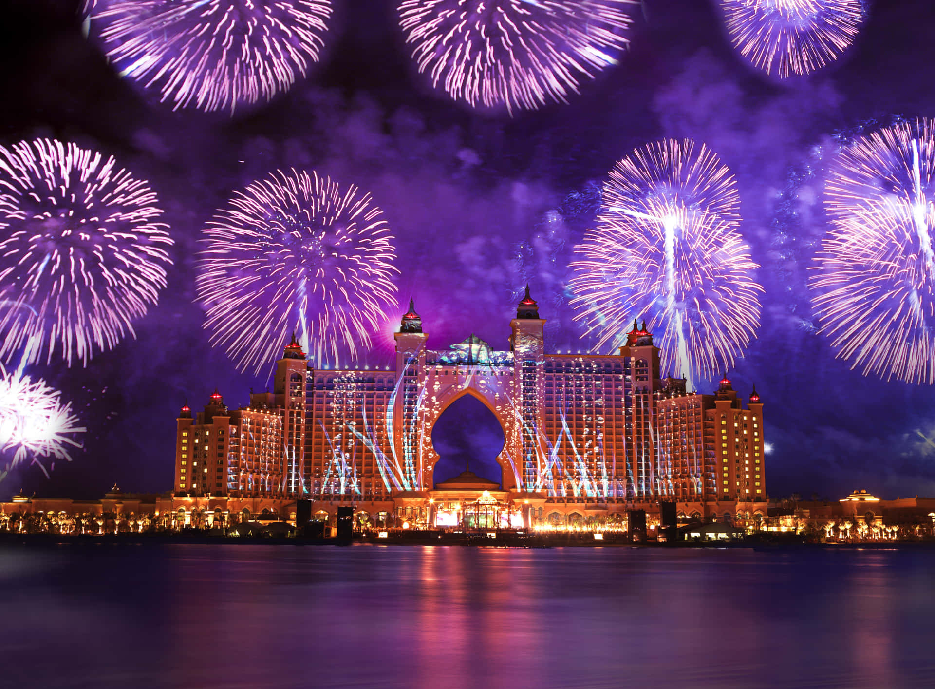 Fireworks Display At Atlantis Resort Wallpaper
