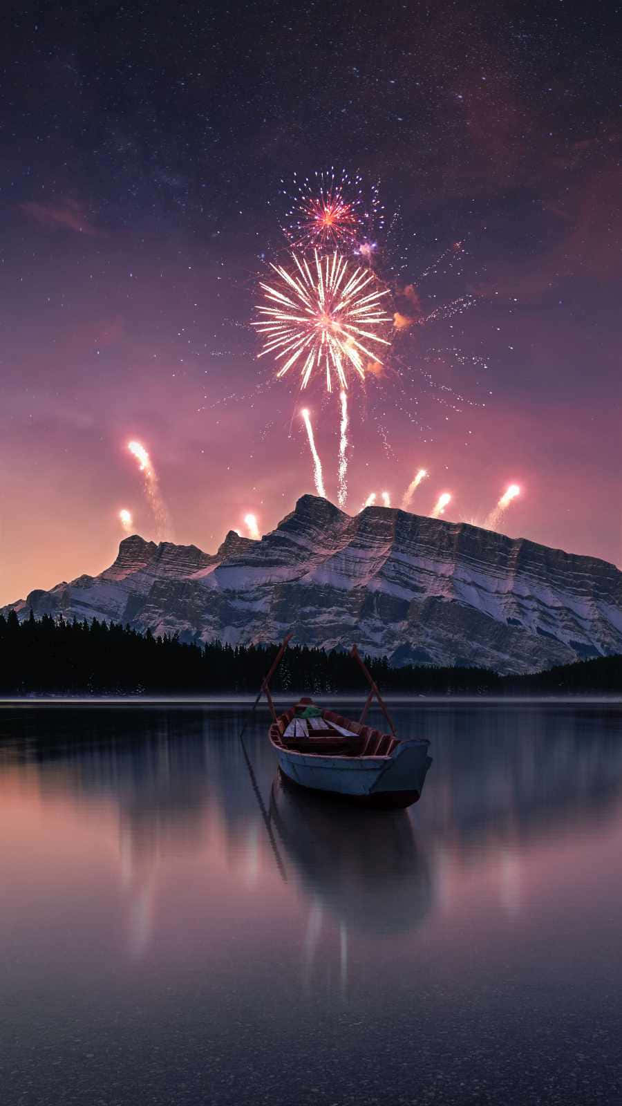 Immaginedi Un Lago Con Una Barca E Uno Spettacolo Di Fuochi D'artificio.