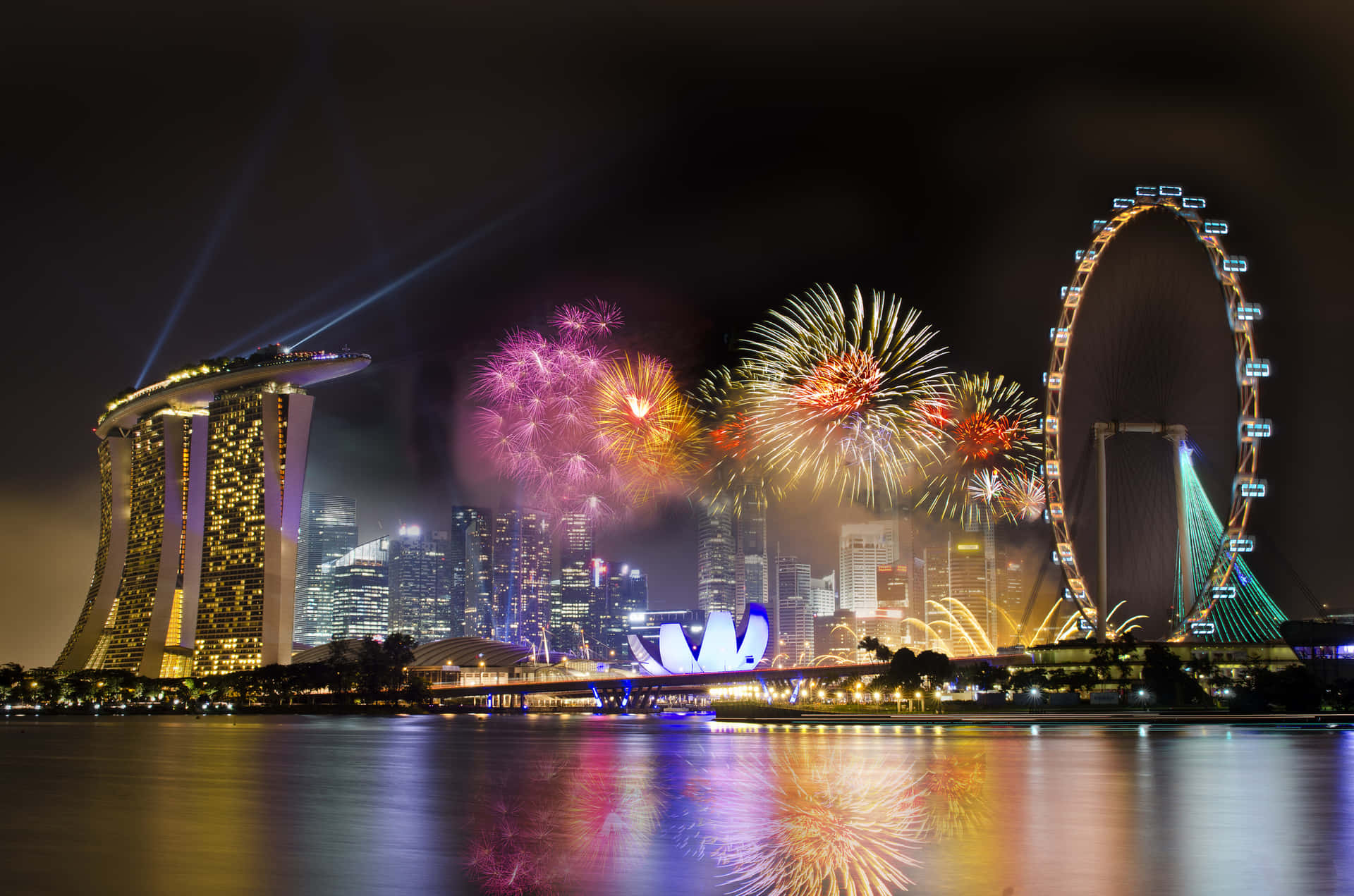 Bildder Feuerwerksdarstellung In Singapur