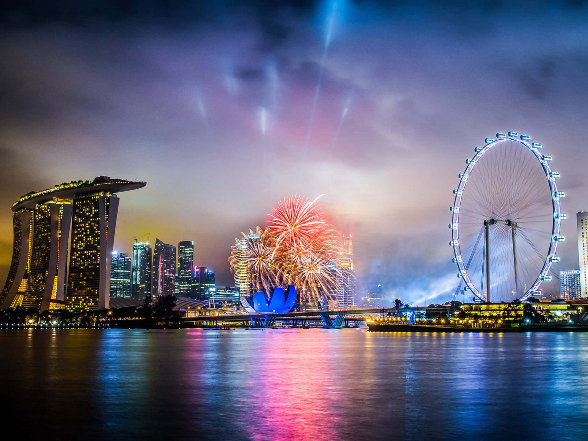 Immaginedelle Celebrazioni Dei Fuochi D'artificio A Singapore.