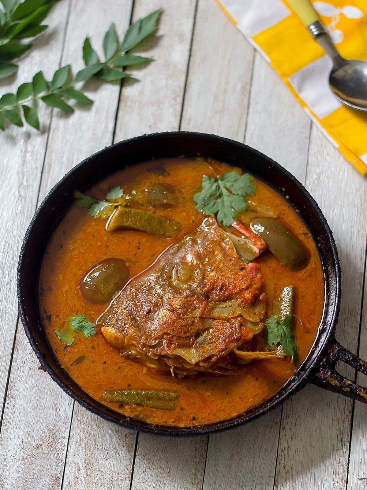 Unbanchetto Saporito - Un Esquisito Curry Di Testa Di Pesce Sfondo