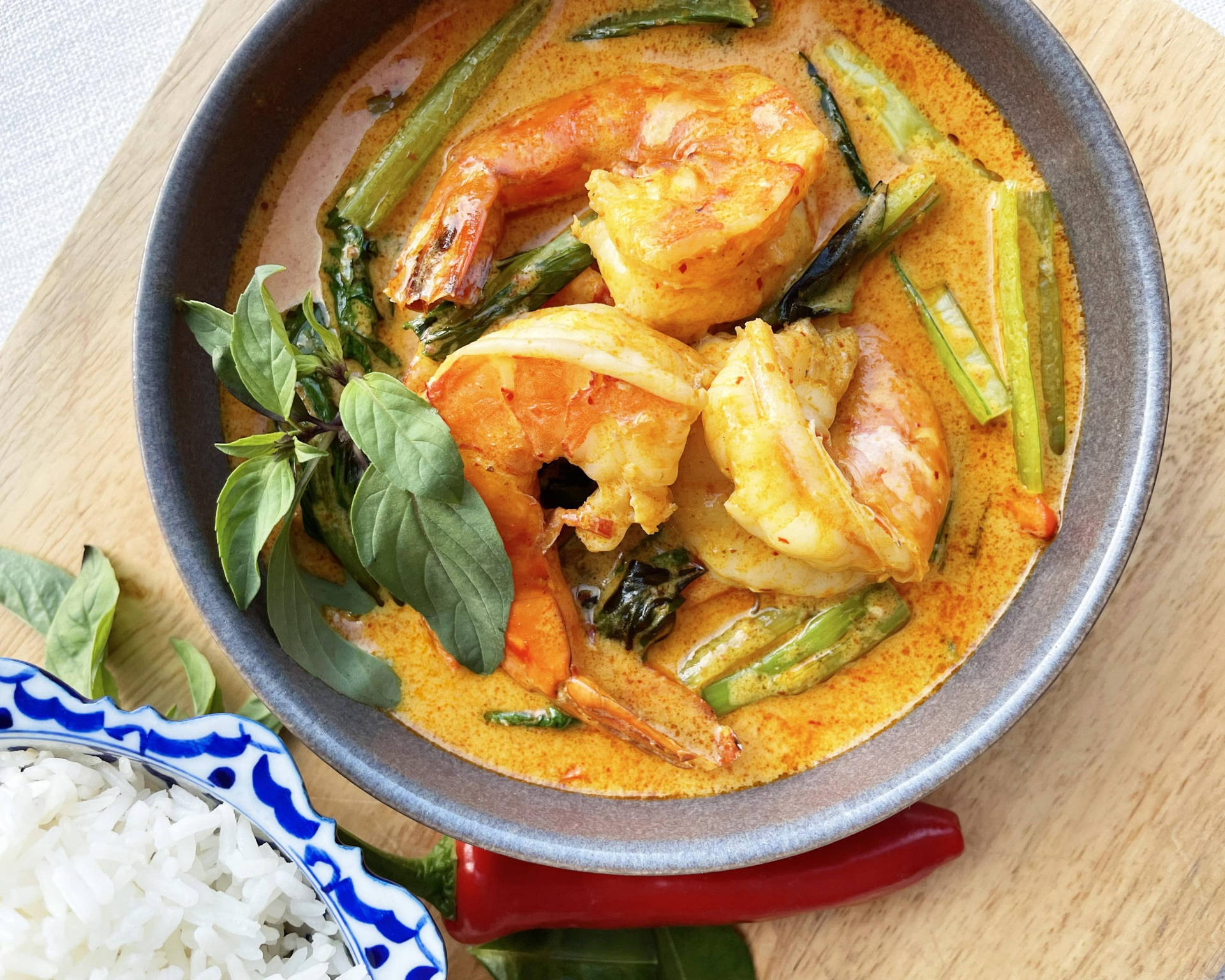 Fish Yellow Curry With Lime Basil Leaves Wallpaper