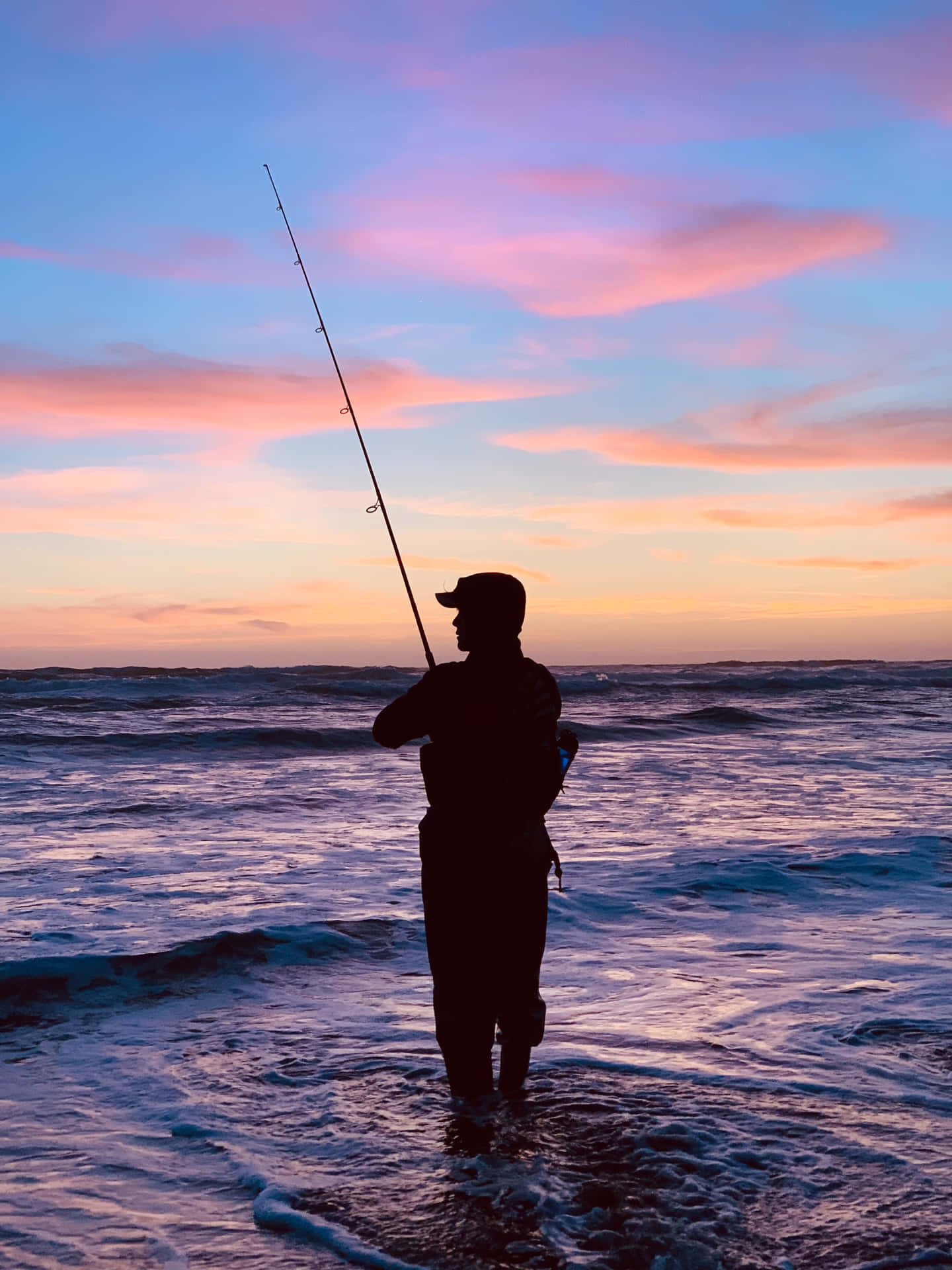 Encuentrael Lugar Perfecto Para Pescar Con Tu Teléfono Móvil. Fondo de pantalla