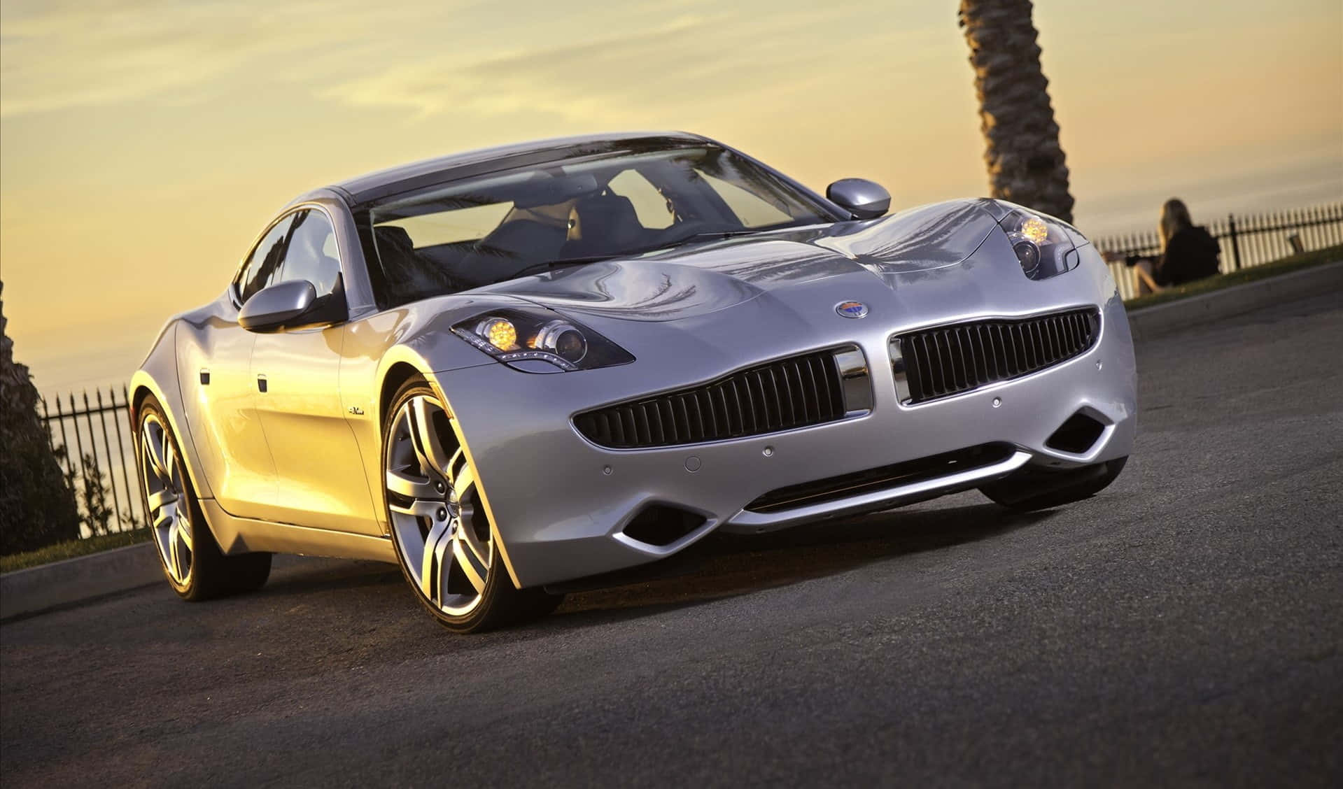 "The Enlightening Elegance of the Fisker Electric Vehicle" Wallpaper