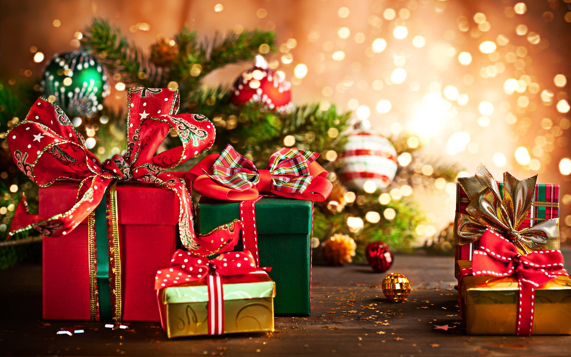 Five Colorful Beautiful Christmas Gifts Wallpaper