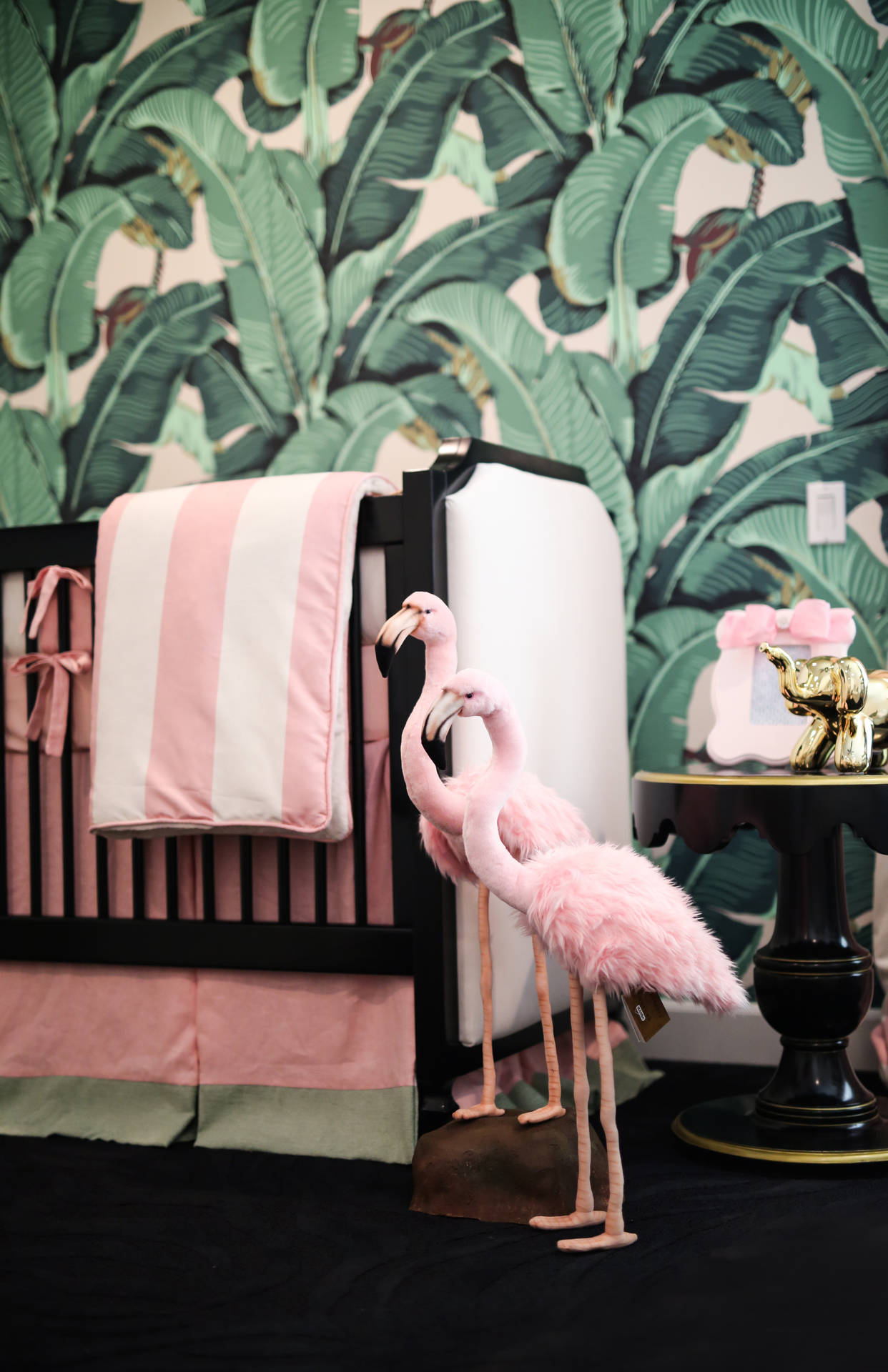 Flamingo In Beverly Hills Hotel Wallpaper