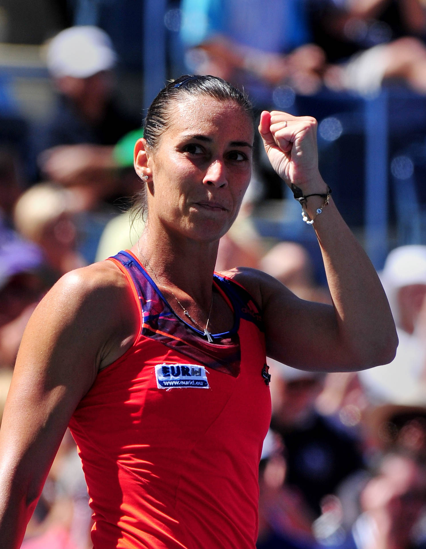 The intense Flavia Pennetta in action Wallpaper