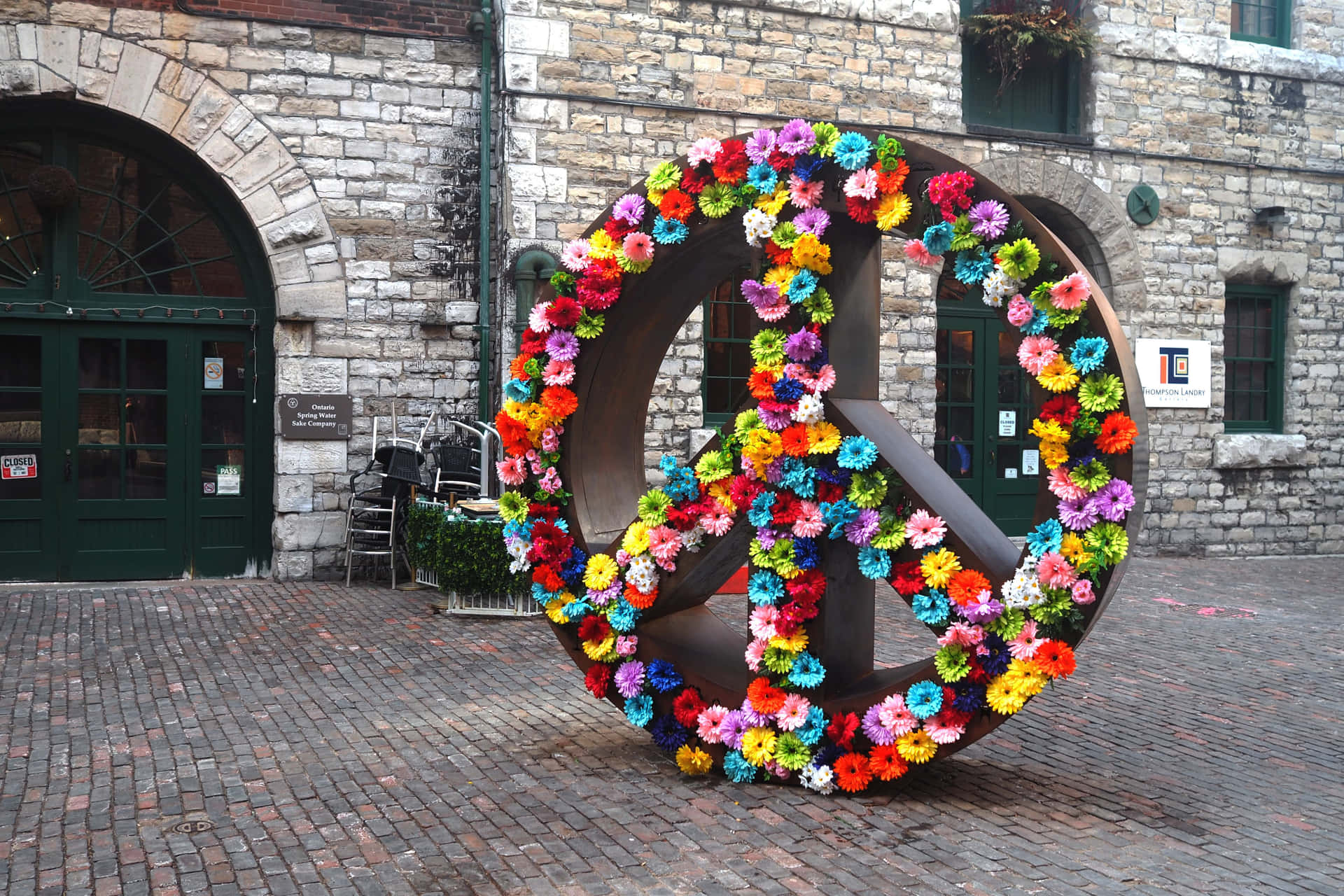 Bloemige Vrede Sculptuur Distillery District Achtergrond