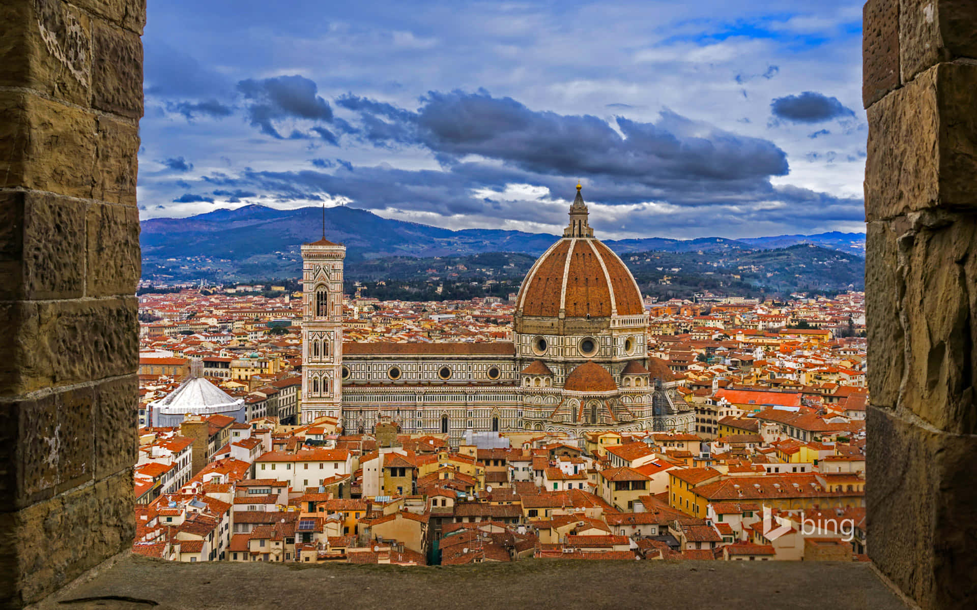 Catedralde Florencia, Italia - Increíble Vista. Fondo de pantalla