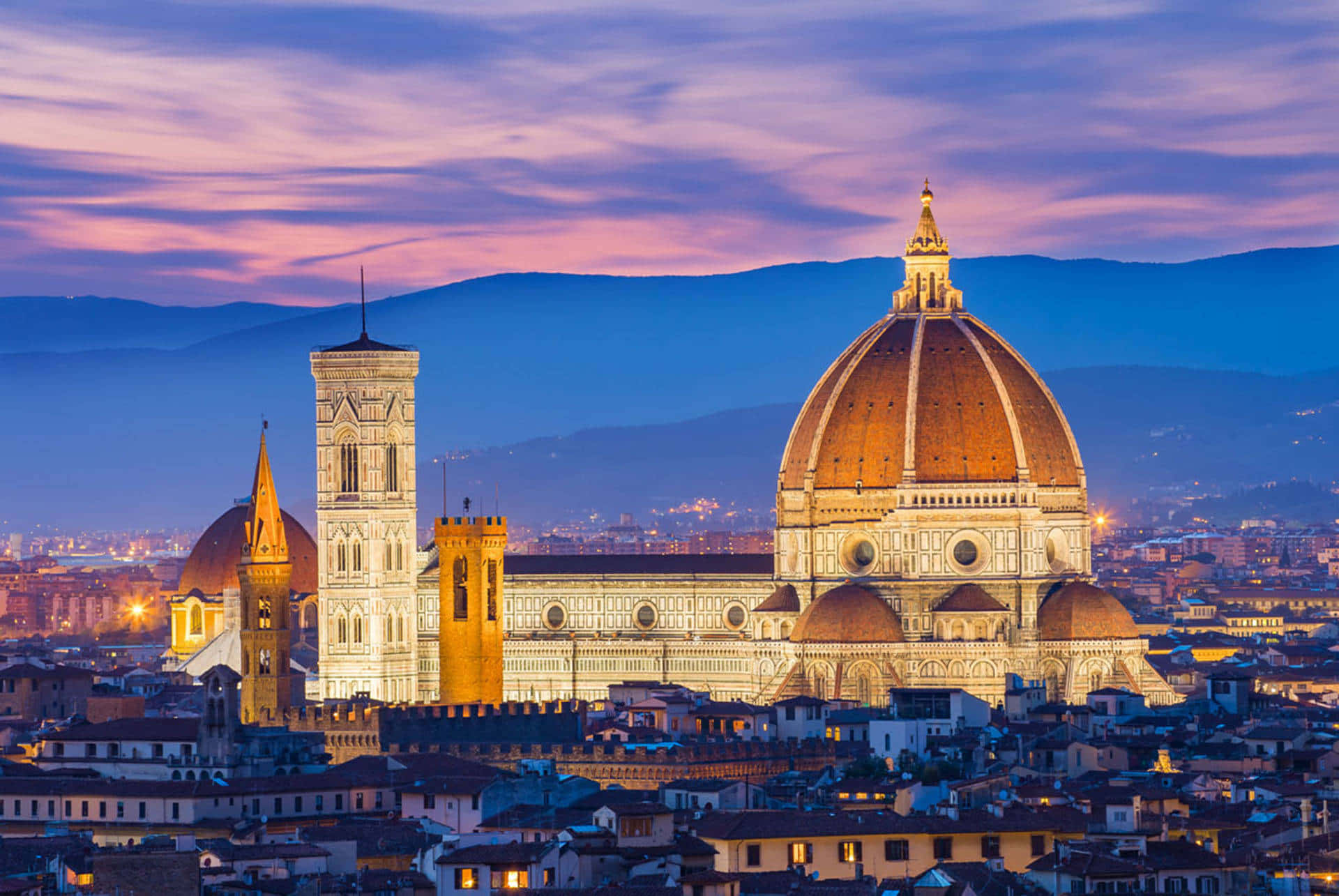 Catedralde Florencia En Italia, Hermosos Cielos. Fondo de pantalla