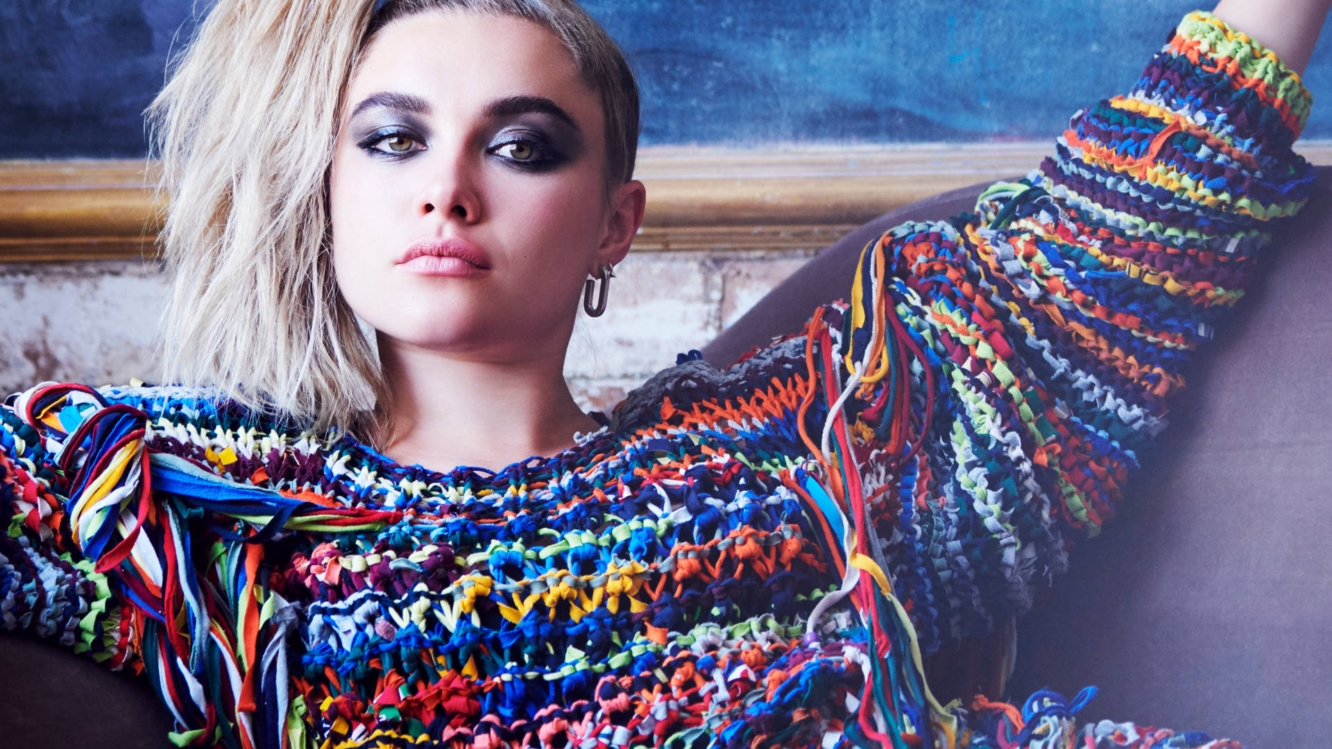 Florence Pugh In Crocheted Sweater