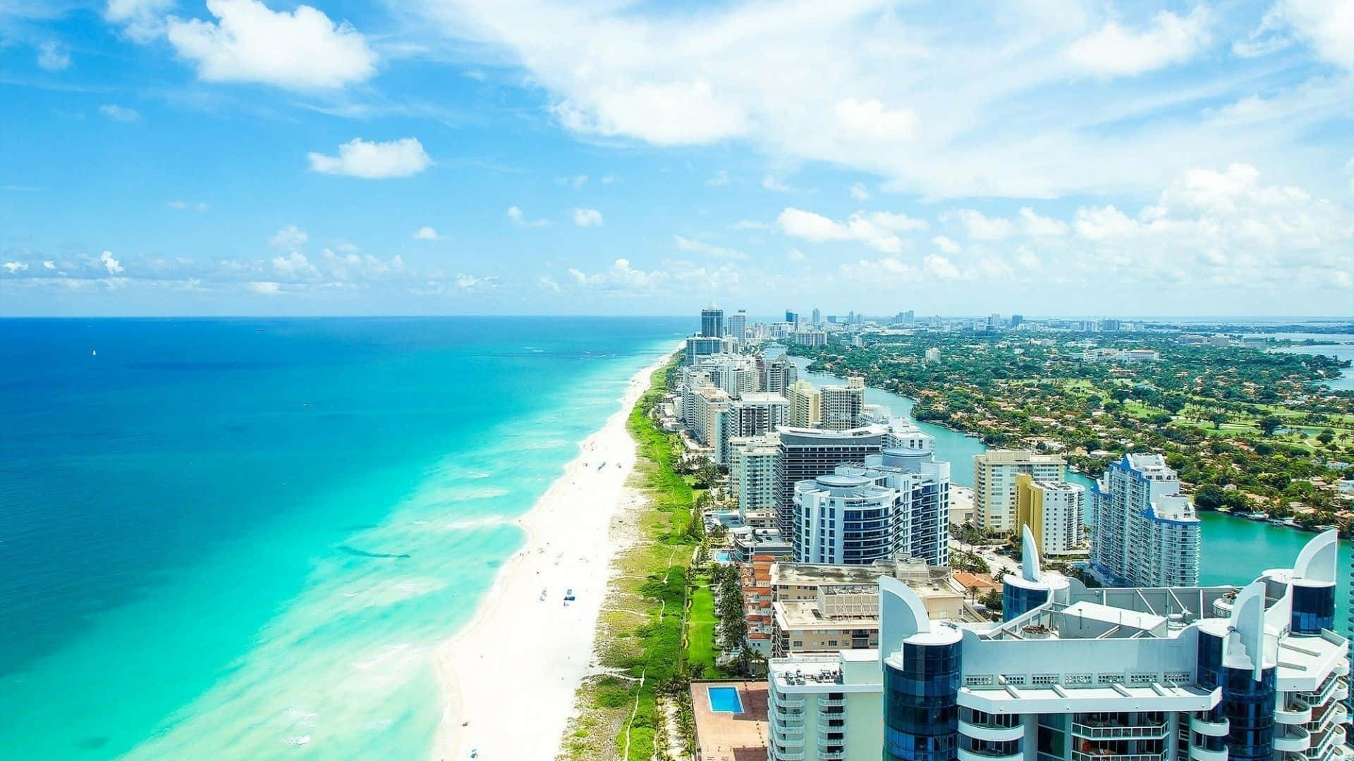 Opdag Floridas smukke strande, landskaber og bybilleder direkte på din skærm.