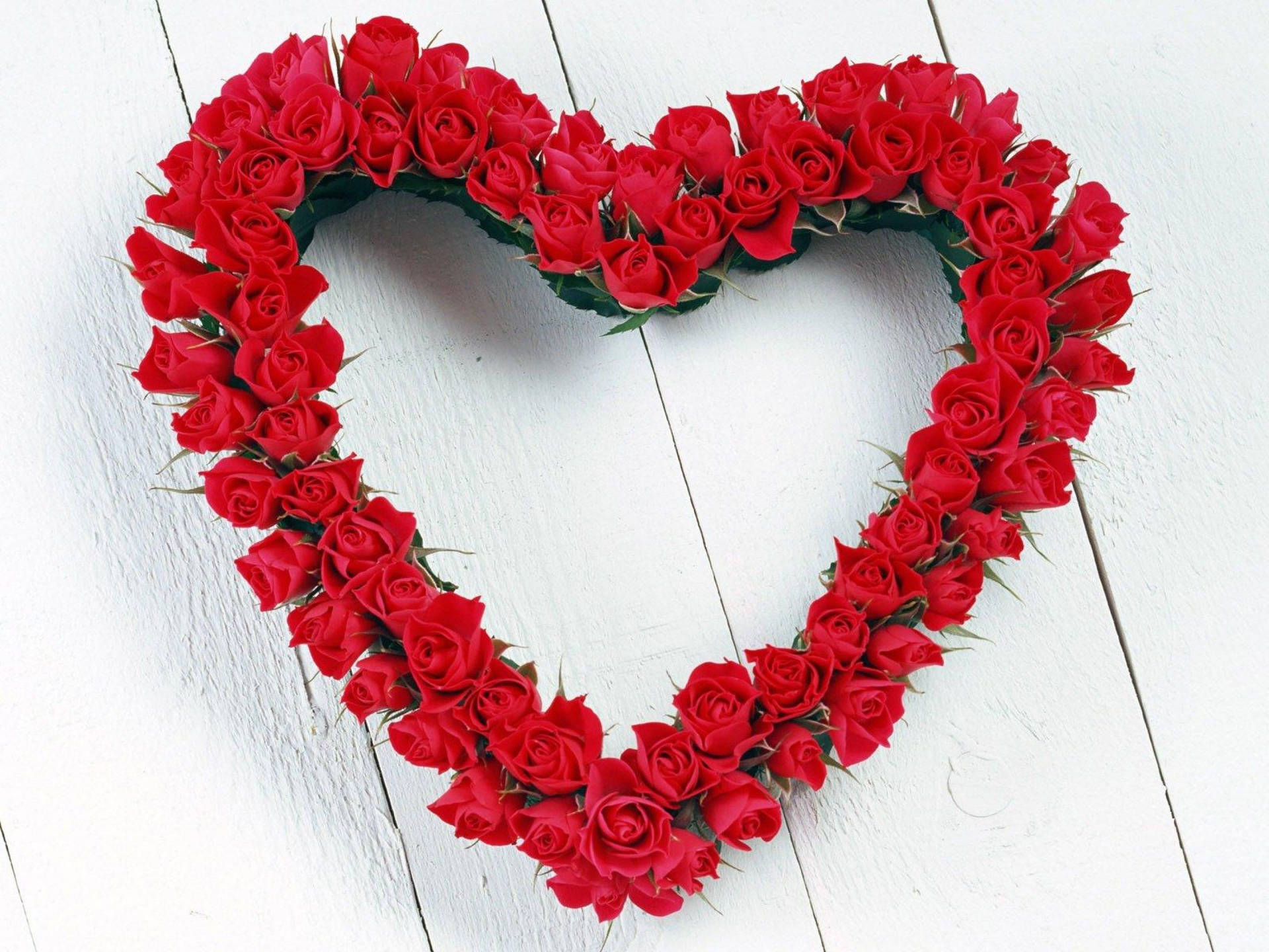 Flower Heart Of Red Roses Wallpaper