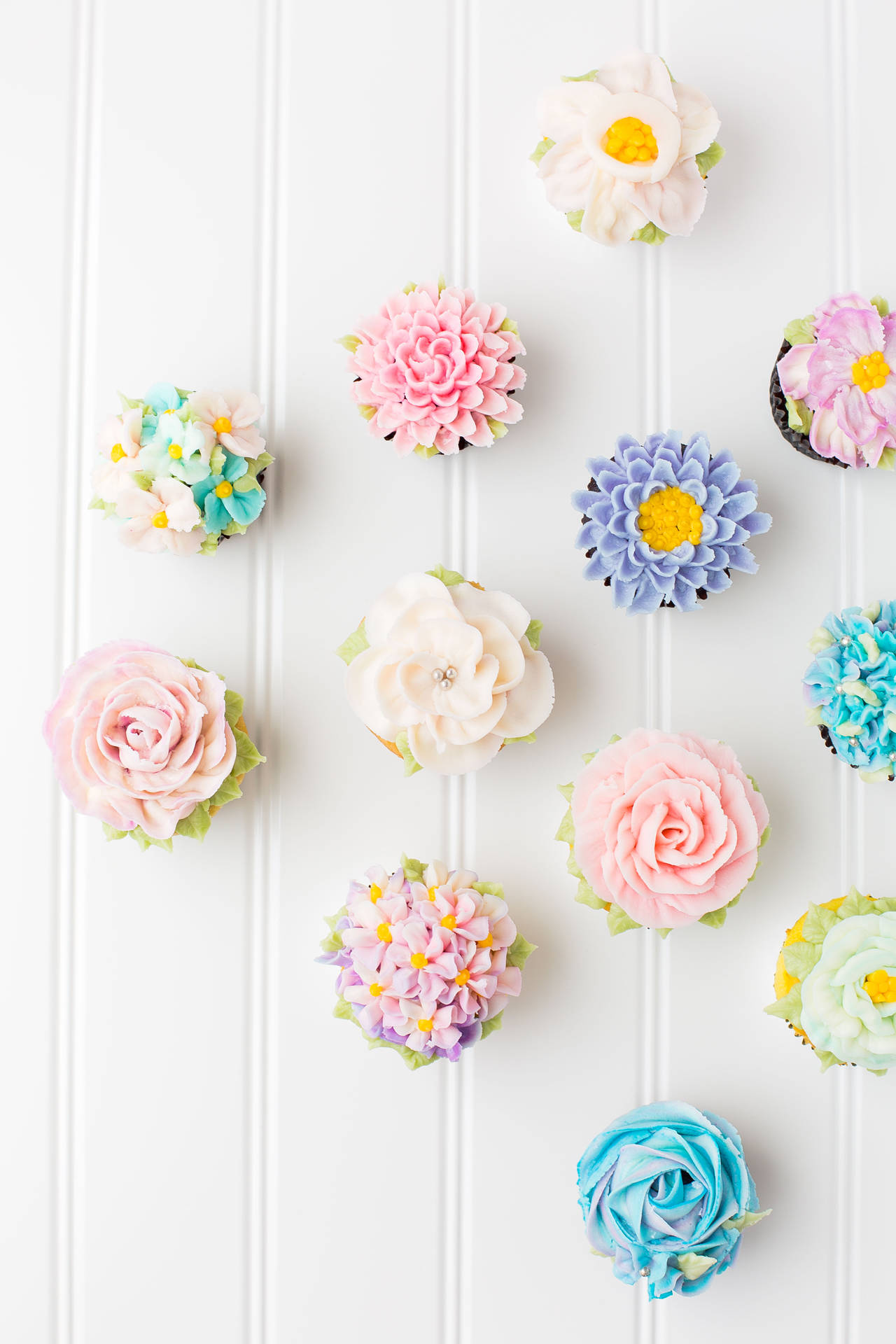 Flower Icing Cupcakes