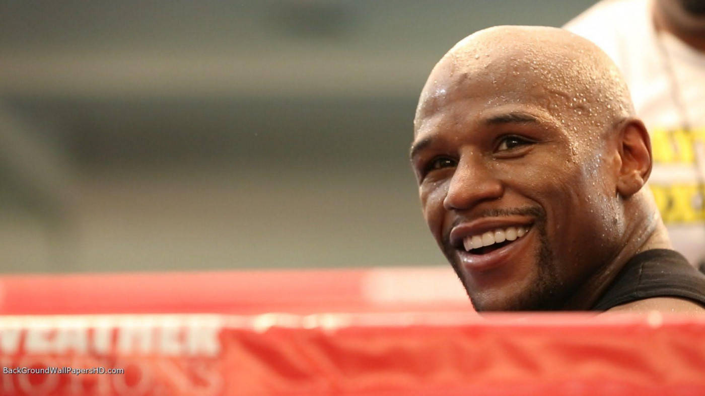 Floyd Mayweather Smiling In The Ring Wallpaper