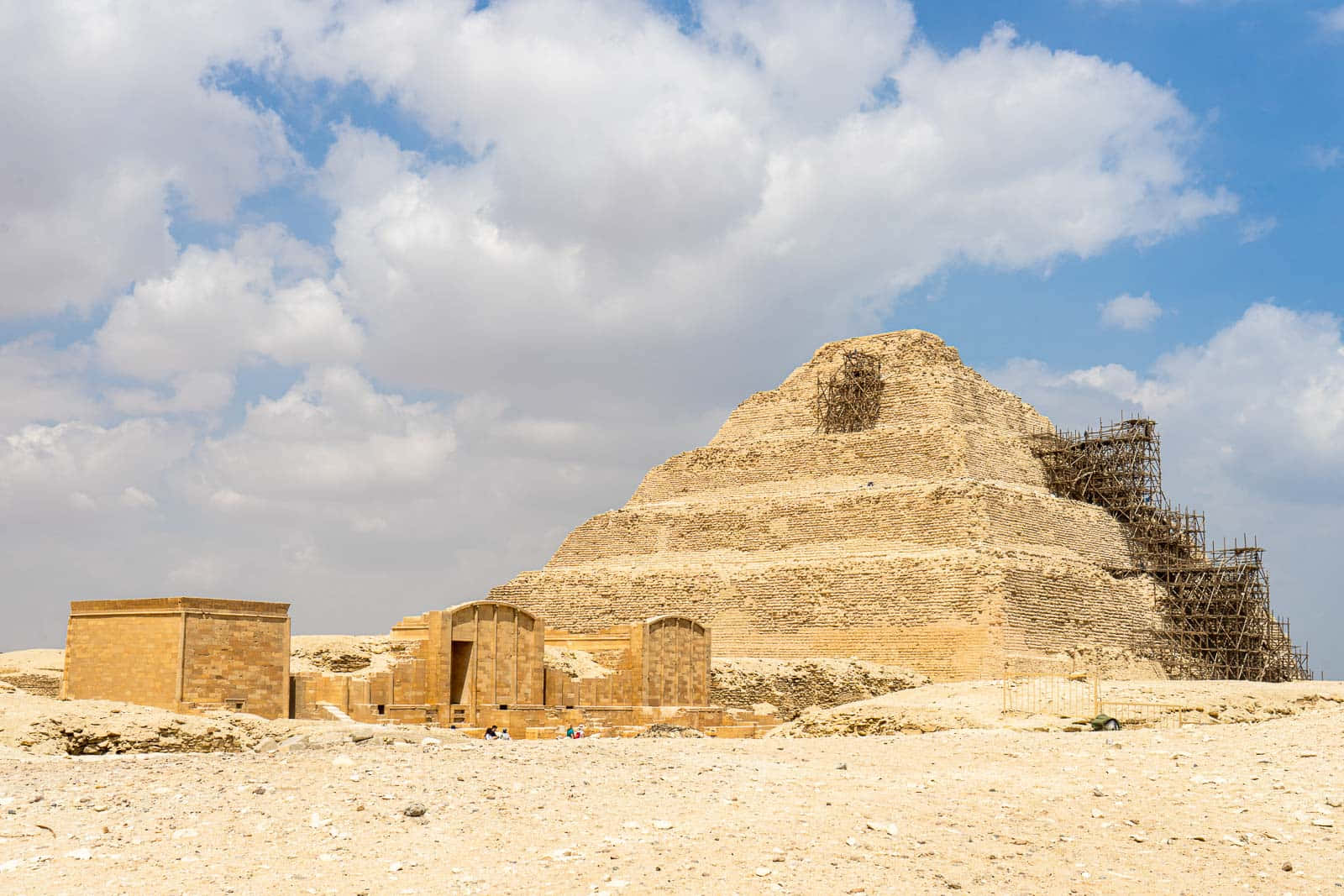 Fluffy Clouds Above Saqqara Pyramid Wallpaper