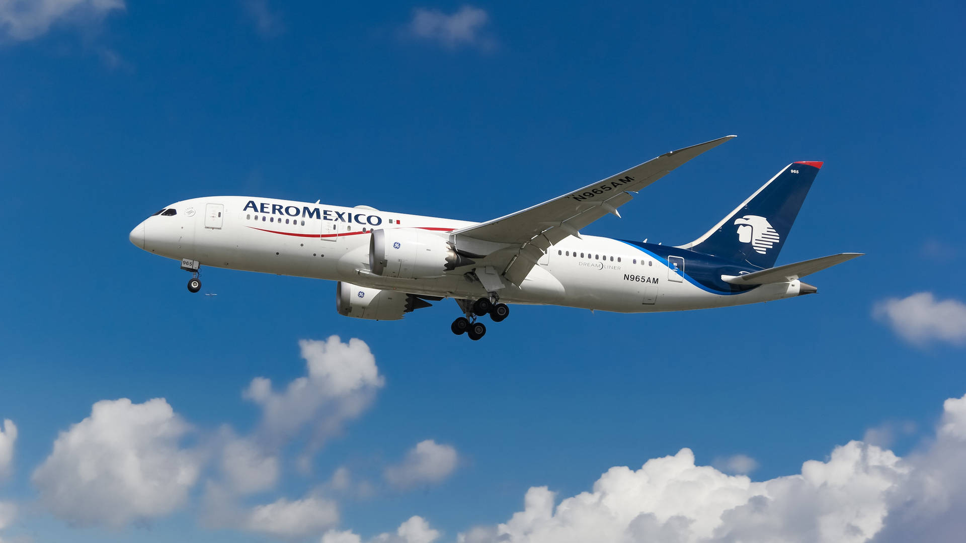 Flying Aeromexico Airline Plane Low Angle Shot Wallpaper