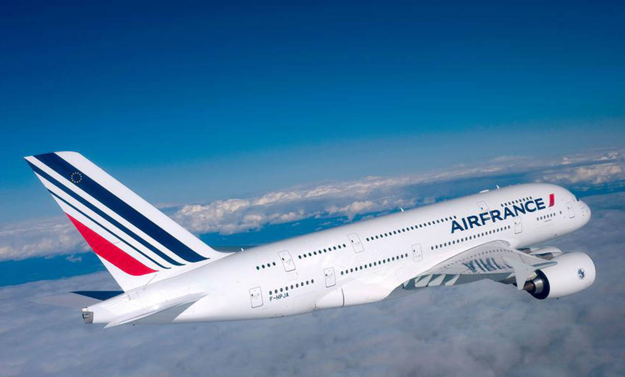 Volodell'air France Airbus A380 Superjumbo Sfondo
