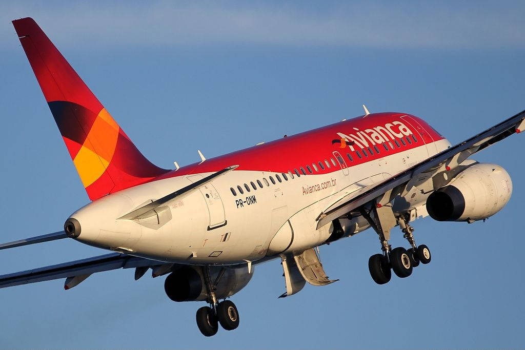 Flying Avianca Airline Airbus A320 Plane Wallpaper
