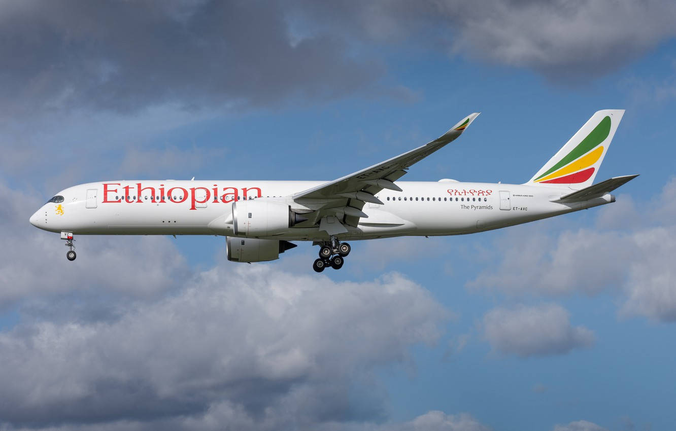 Flying Ethiopian Airlines Airplane Wallpaper
