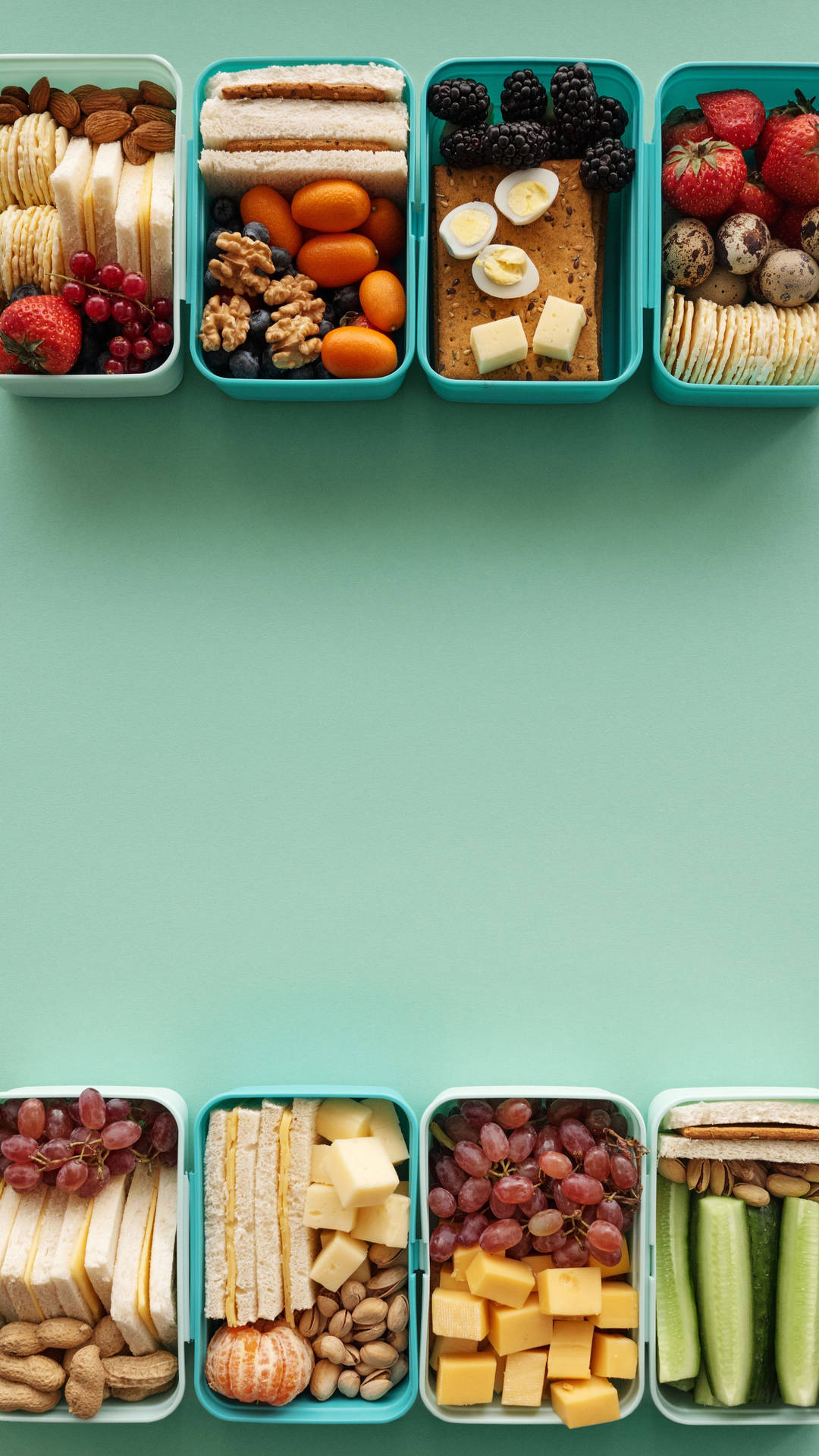 Eintablett Mit Verschiedenen Arten Von Lebensmitteln In Einem Blauen Behälter Wallpaper