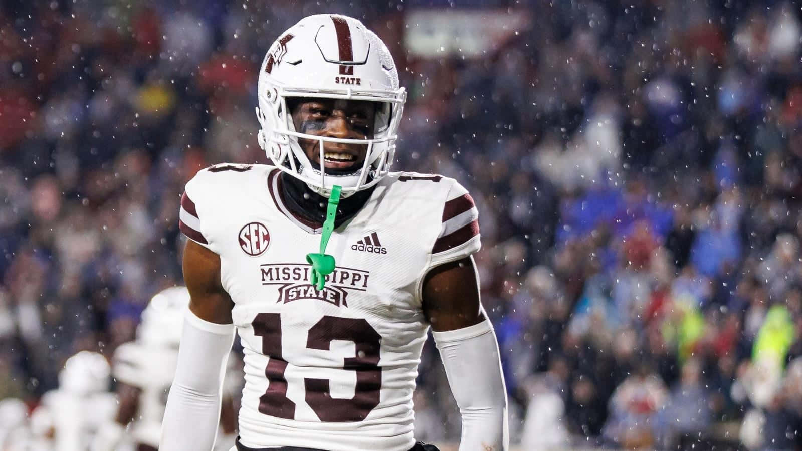 Fotballspiller Regnspill Mississippi State Bakgrunnsbildet