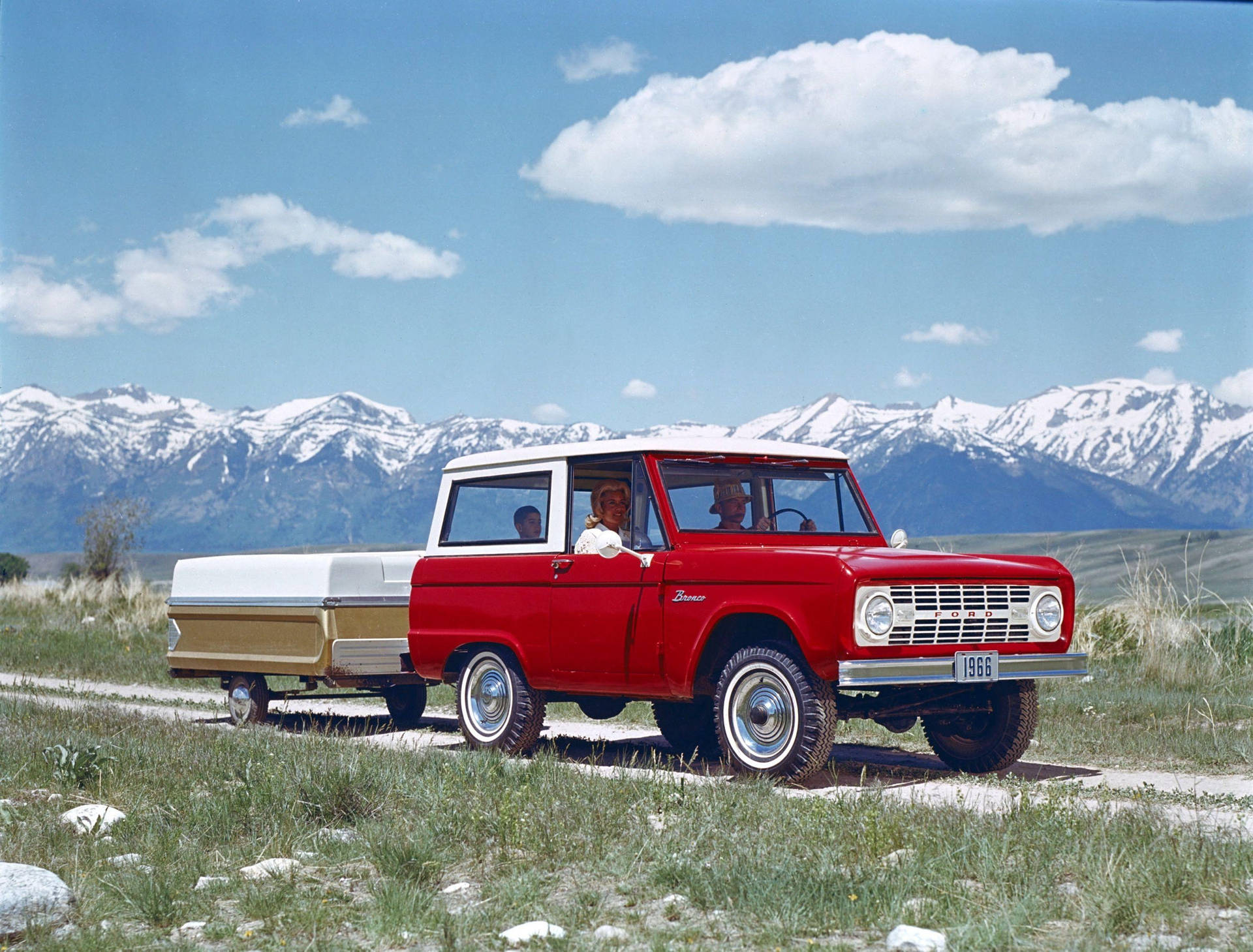 Ford Bronco Red And White Wagon Background