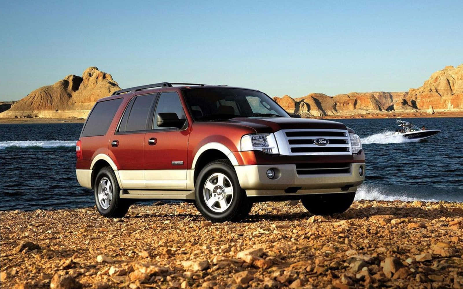 Ford Expedition cruising on the open road Wallpaper