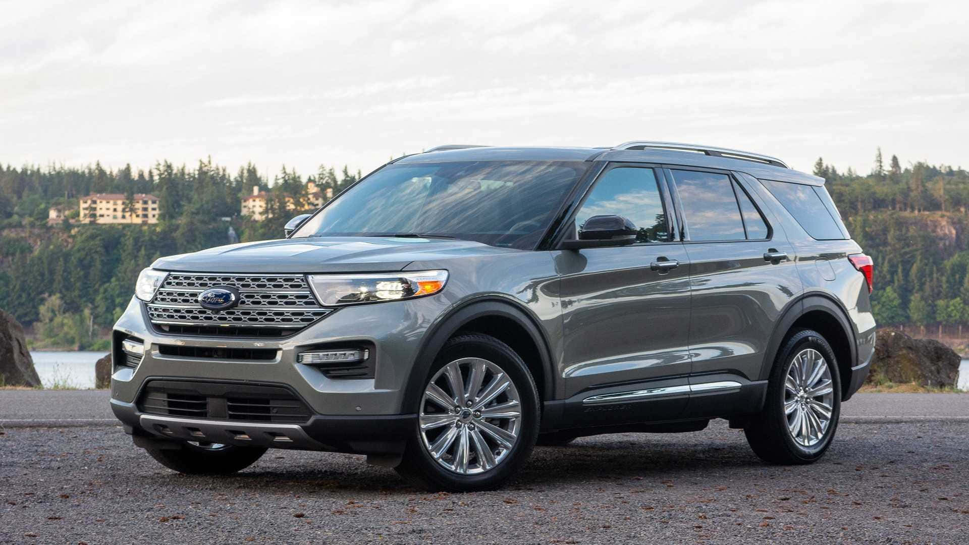 Sleek and Stylish Ford Explorer Cruising on an Open Road Wallpaper
