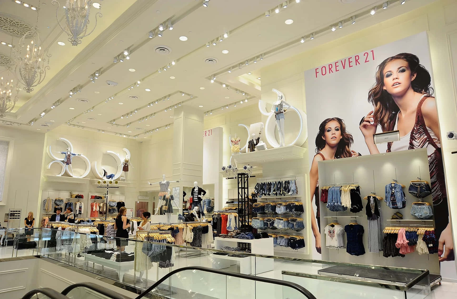 Shop the latest trends at Forever 21